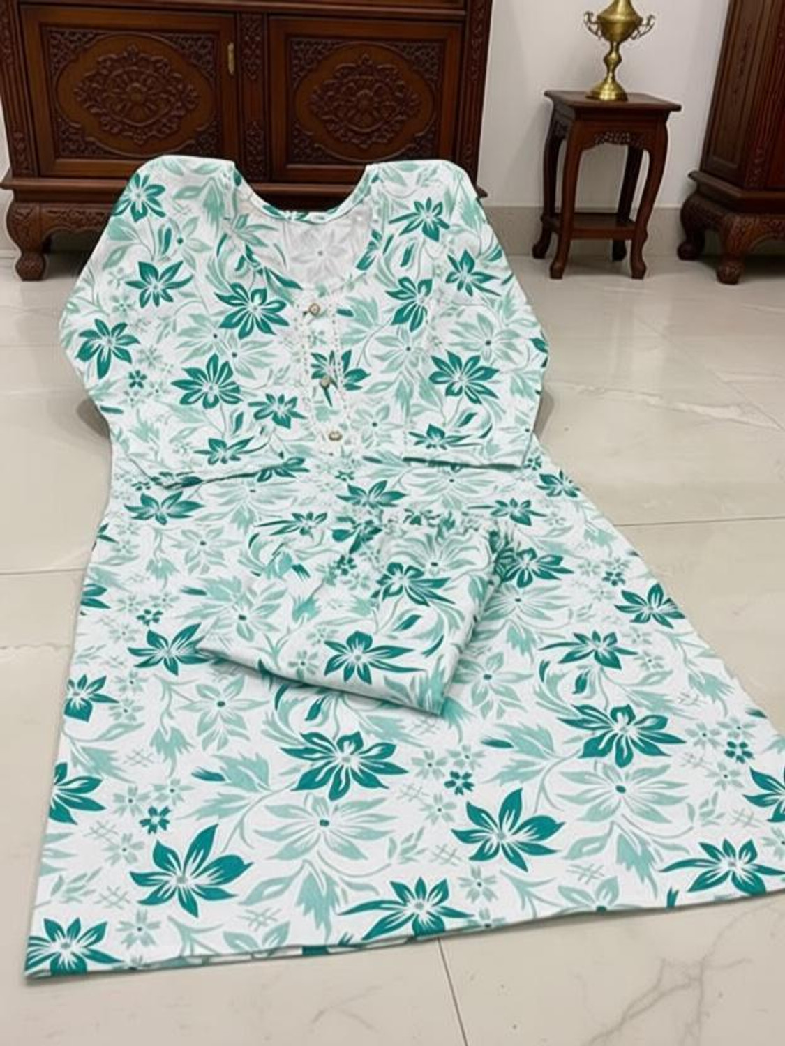 Image of Leafhandlooms Women Kurta and Pant Set