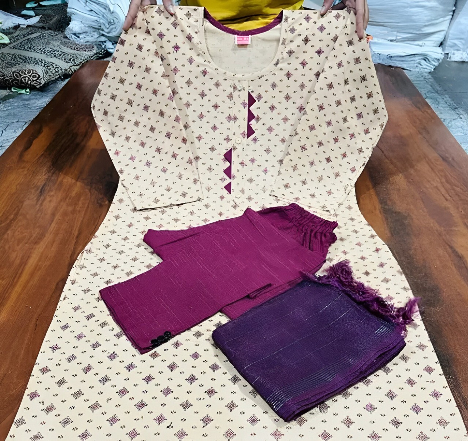 Image of Leafhandlooms Women Kurta and Pant Set