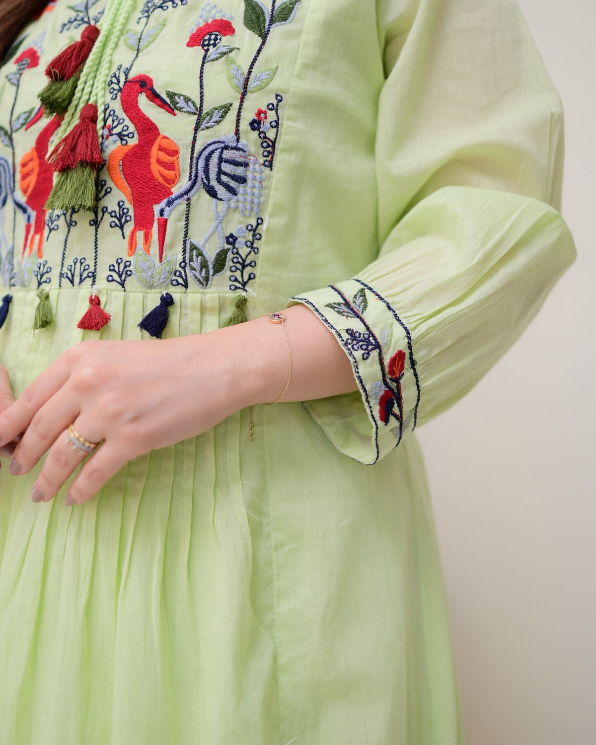 Image of NAKSHKURTIS Women Kurta Pant Set