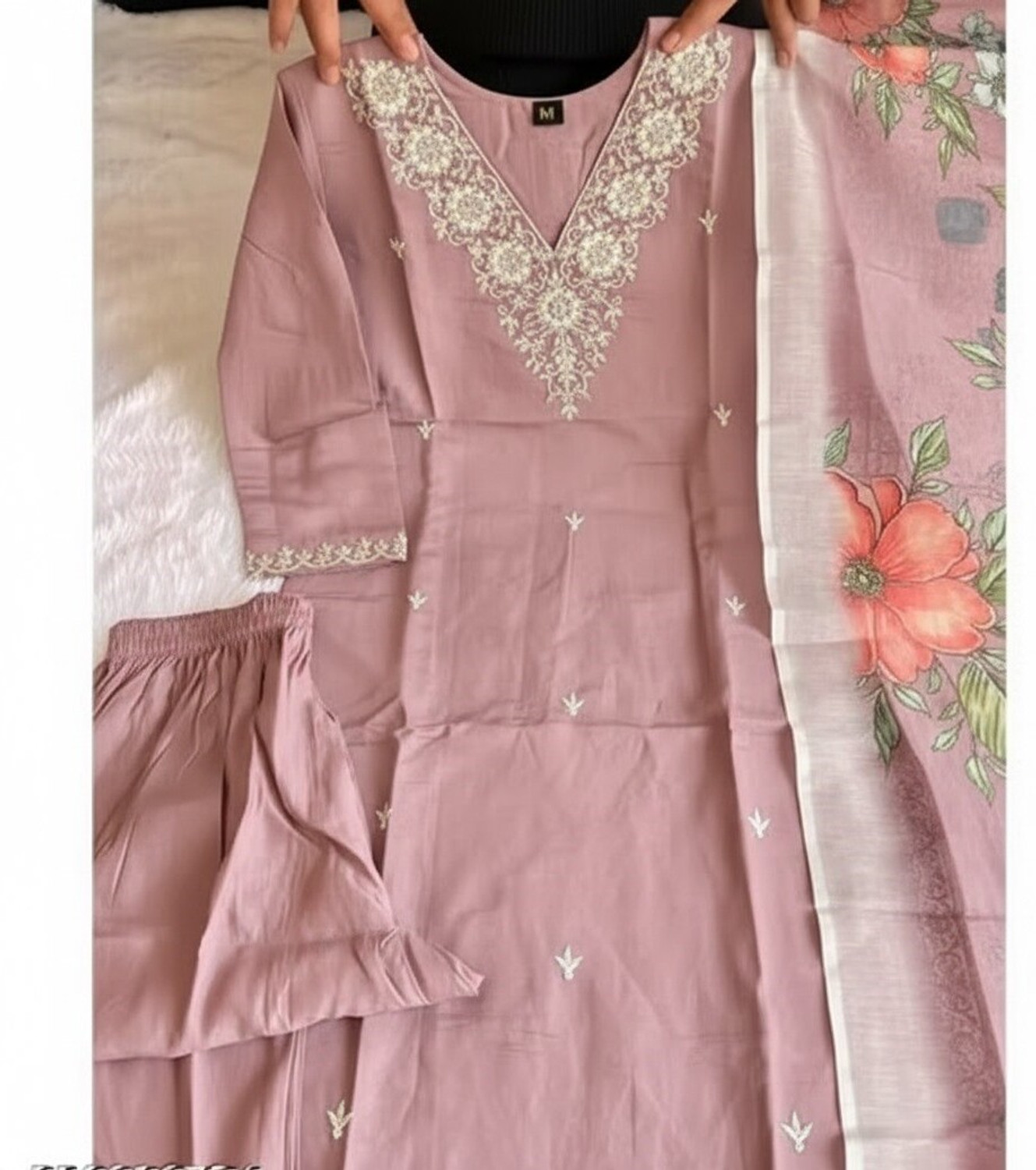 Image of MEERAVYAENTERPRISE Women Kurta Pant Dupatta Set