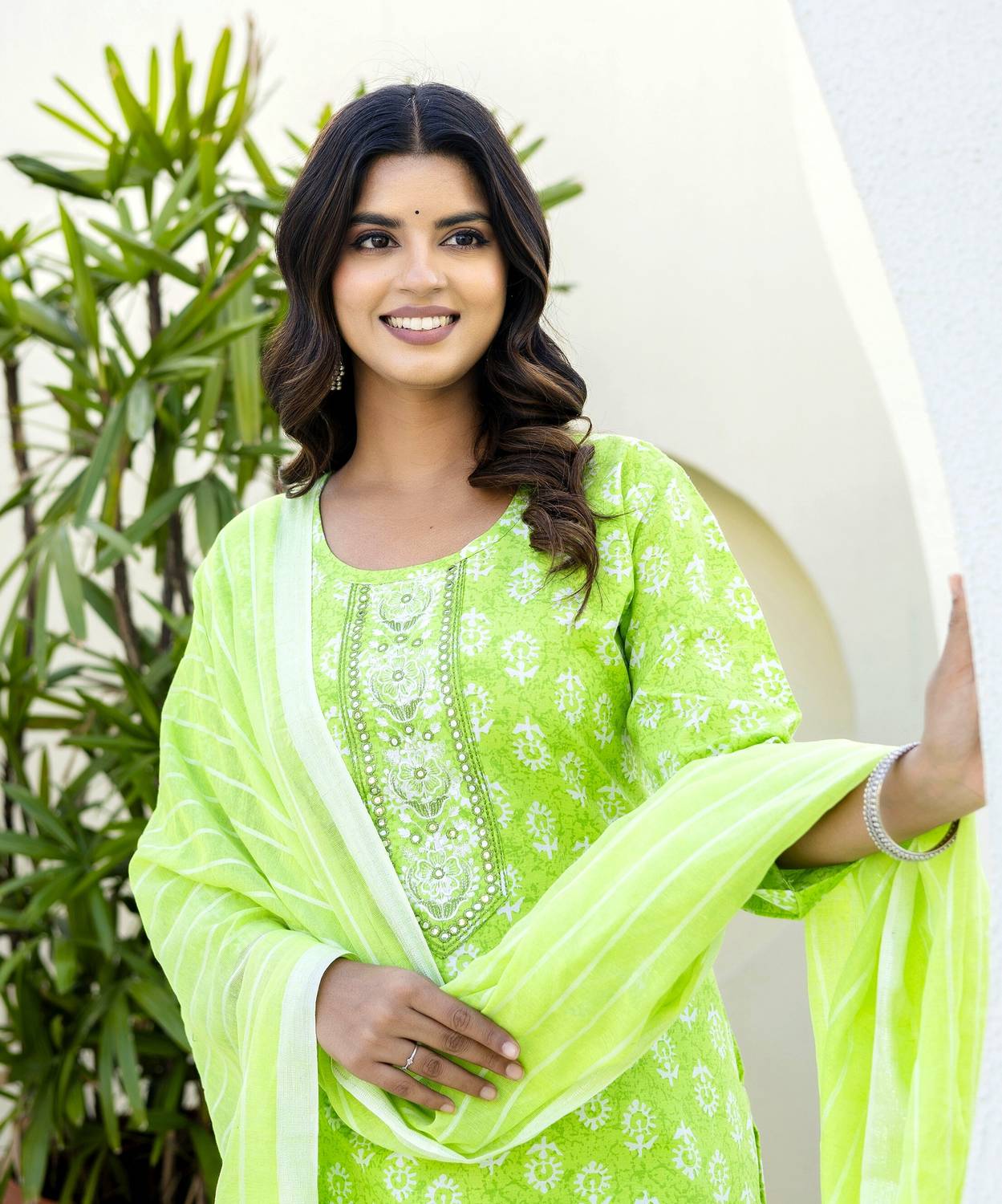 AuzaSho Collection Women Kurta Pant Dupatta Set