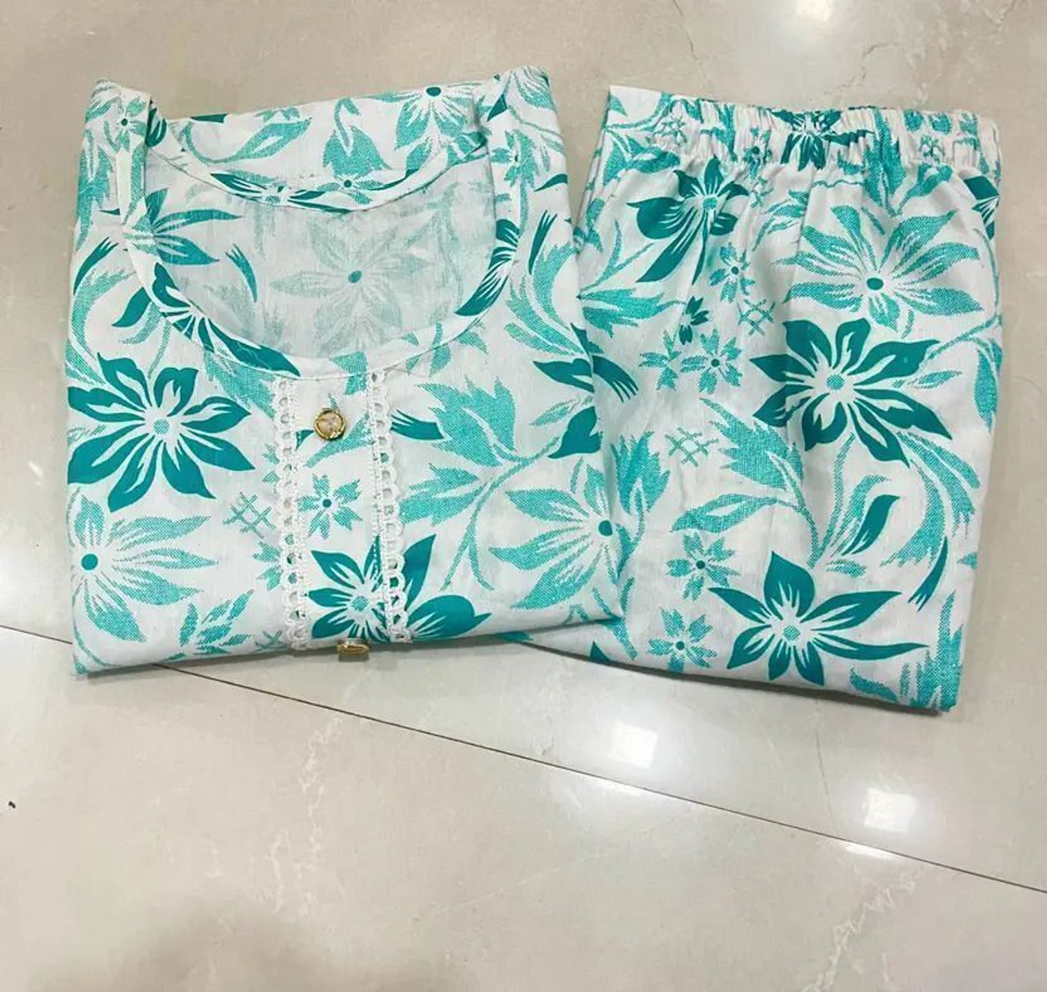 Image of Leafhandlooms Women Kurta and Pant Set