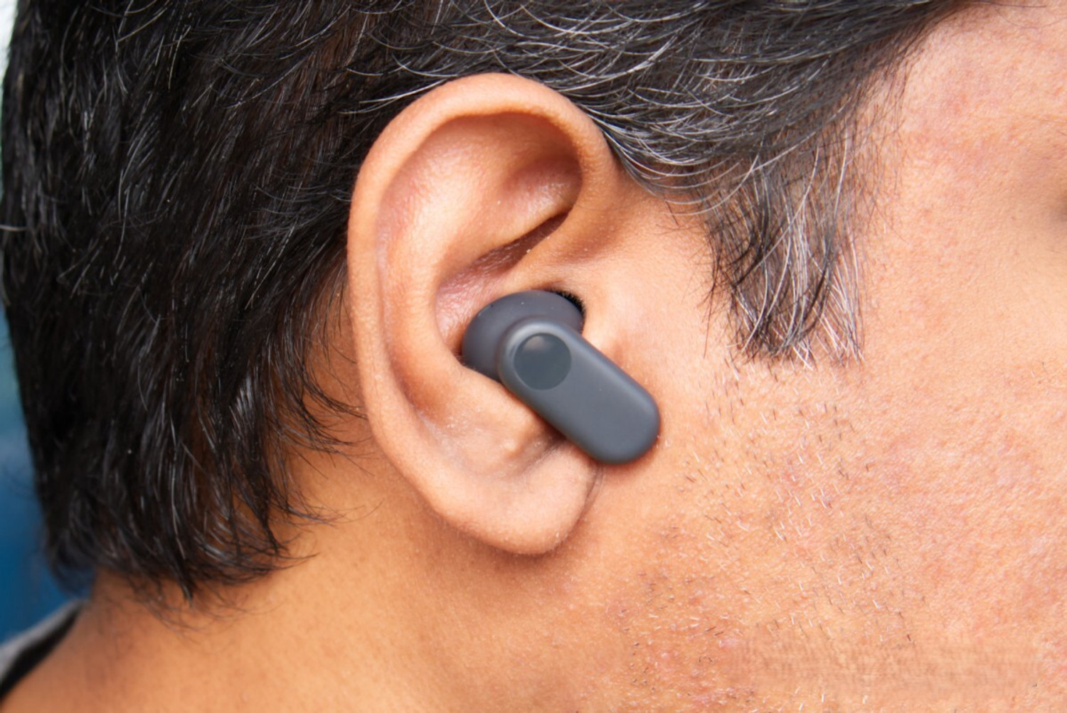 Image of GWALBROS Trending BUDS R2 True Wireless Earbuds with Mic, 12.4mm Drivers F01 Bluetooth