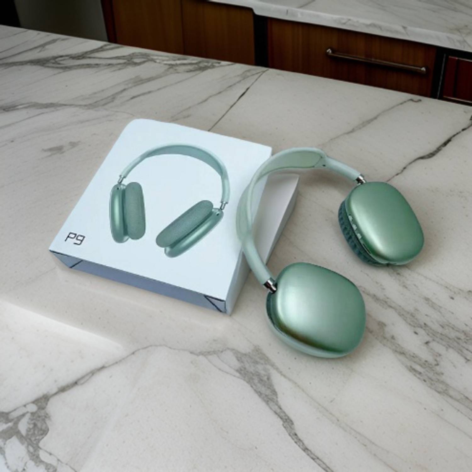 YAROH 27j_P9 Wireless Bluetooth Over-Ear HeadsetUnleash the Immersion Bluetooth