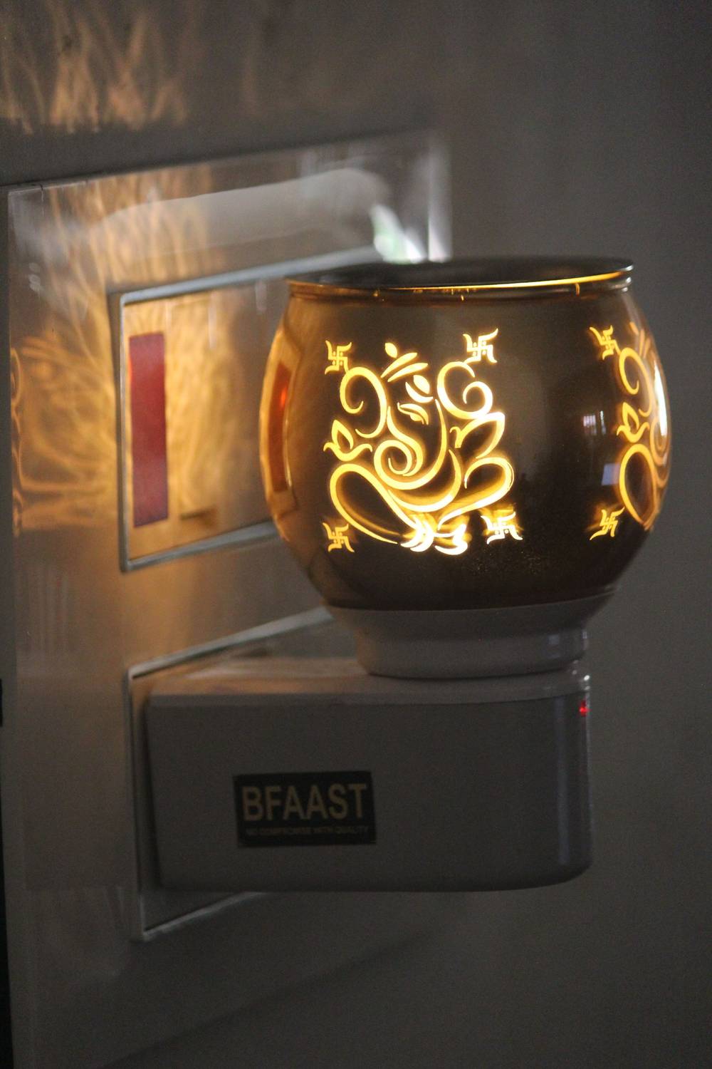 BFAAST Ganesha Blessing LED Kapoordani With On Off Switch For Burner & Night Bulb Glass, Plastic Incense Holder