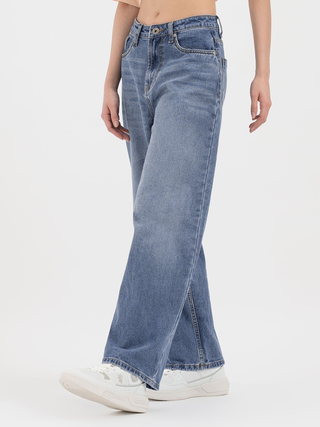 Image of RED TAPE Loose Fit Women Blue Jeans