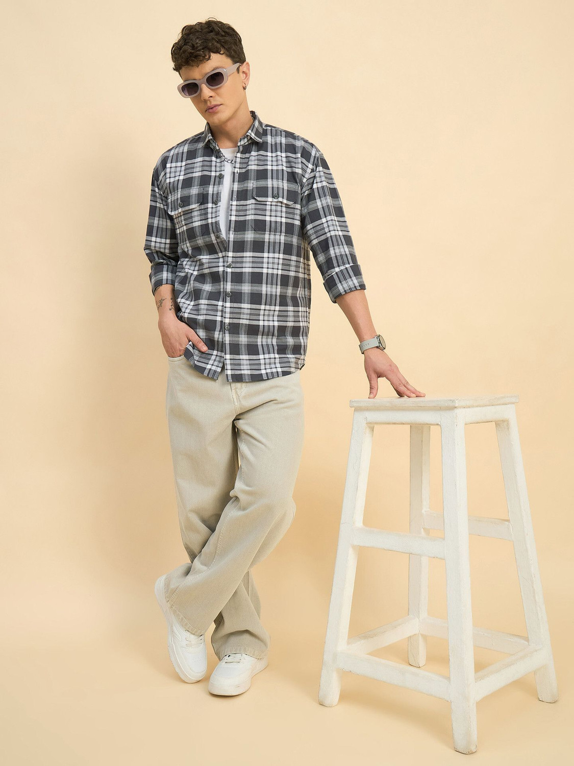 Image of FLEECRANE Relaxed Fit Men Beige Jeans
