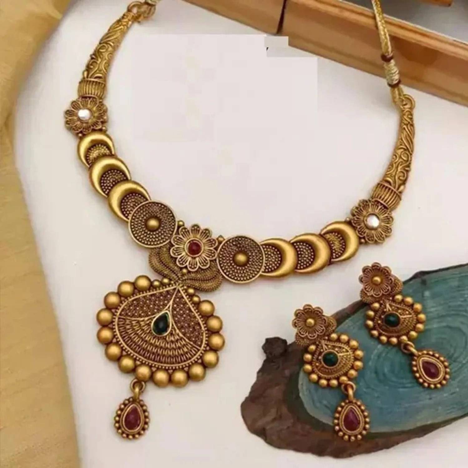 Alyesha Copper Gold-plated Gold Jewellery Set