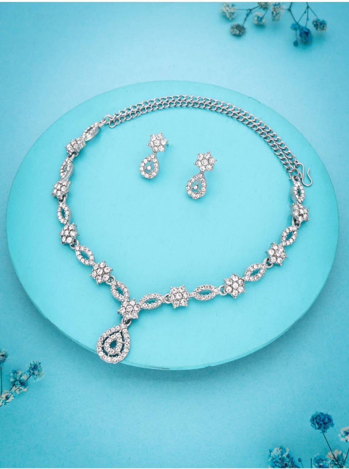 bulsenk Alloy Silver Silver, White Jewellery Set