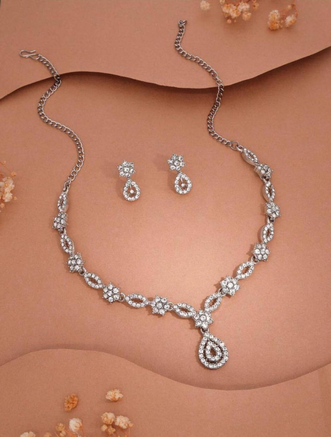 bulsenk Alloy Silver Silver, White Jewellery Set