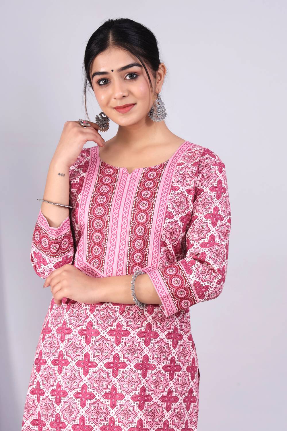 ZEWAR by Modi's Women Block Print Pure Cotton Straight Kurta (Pin