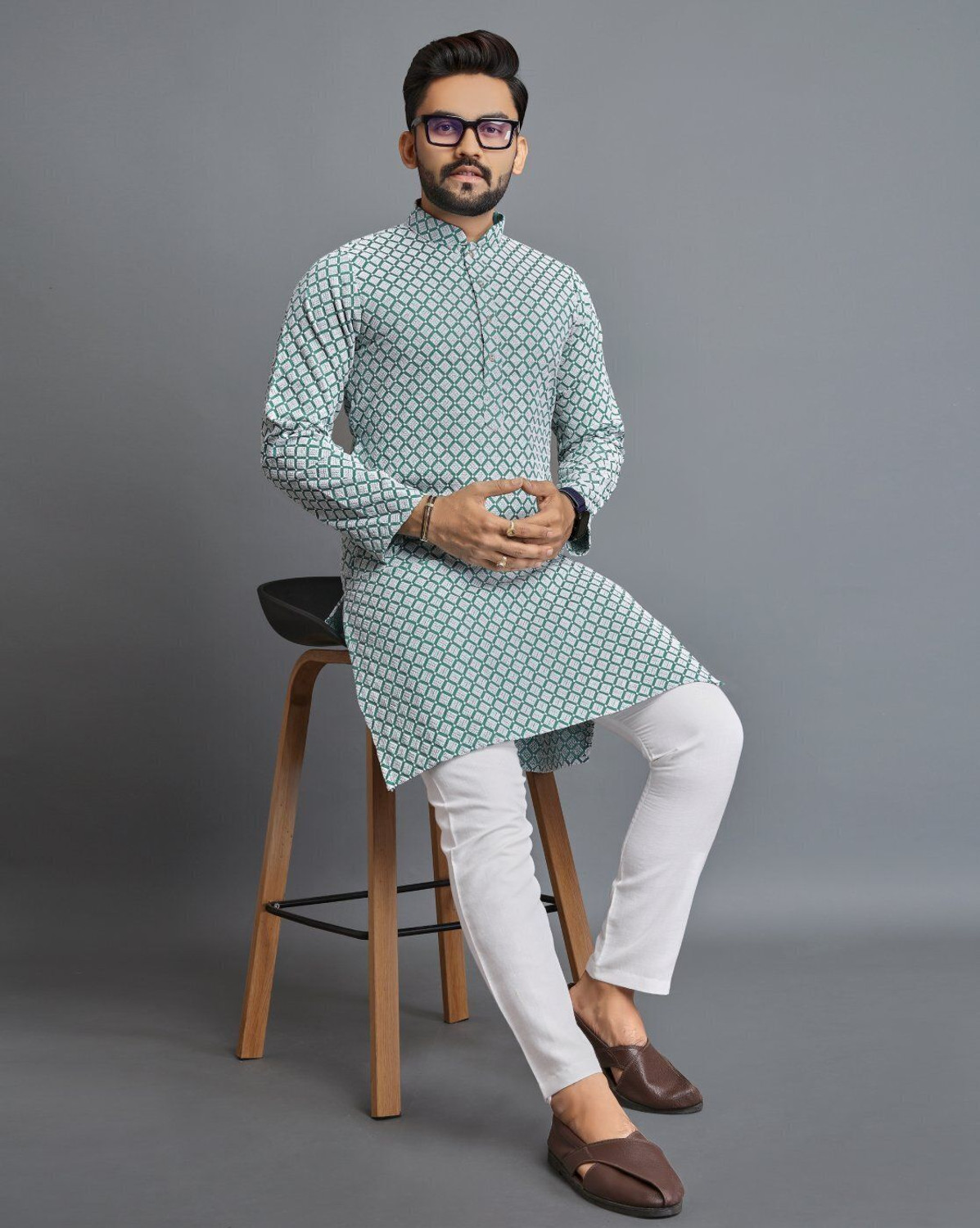 Image of ALMORA Men Embroidered Straight Kurta