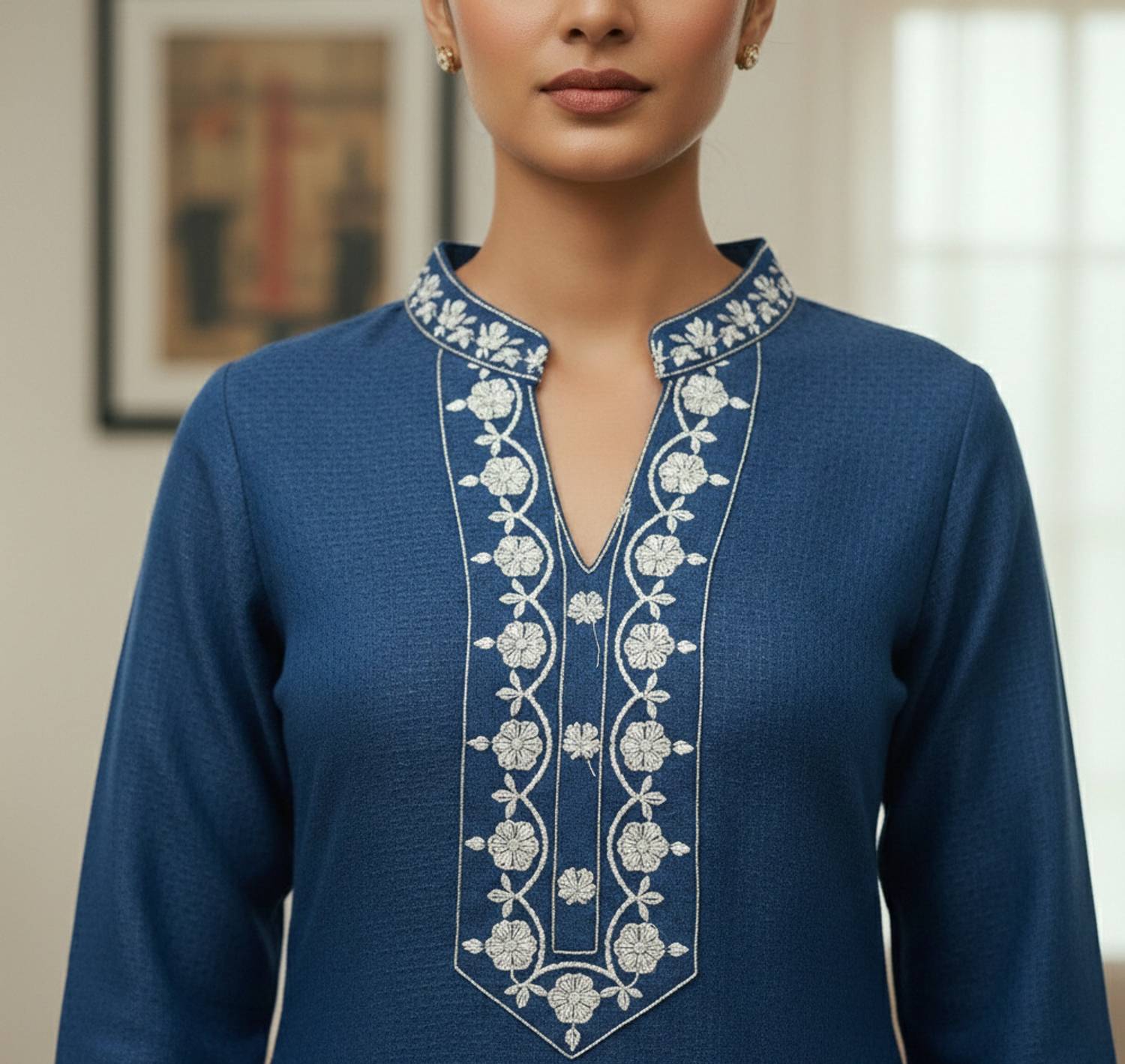 Auzaai Collections Women Embroidered Straight Kurta