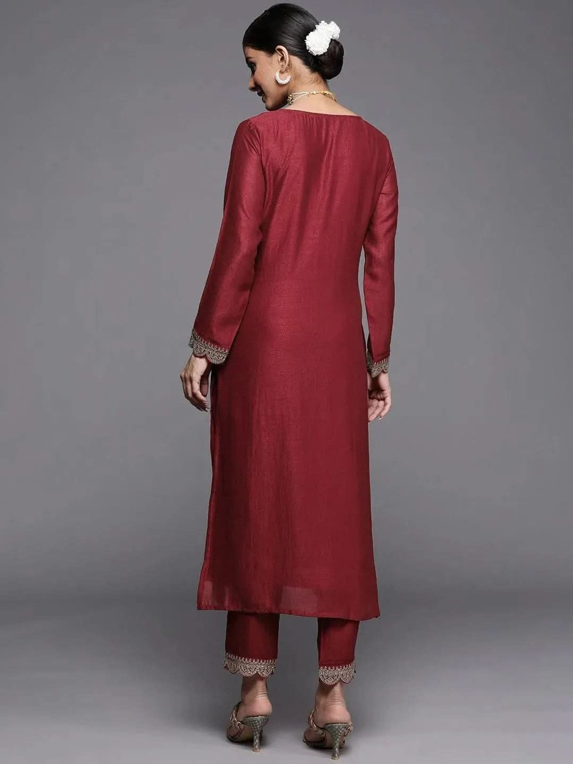 Image of NARACHI TEXWORLD Women Embroidered Straight Kurta