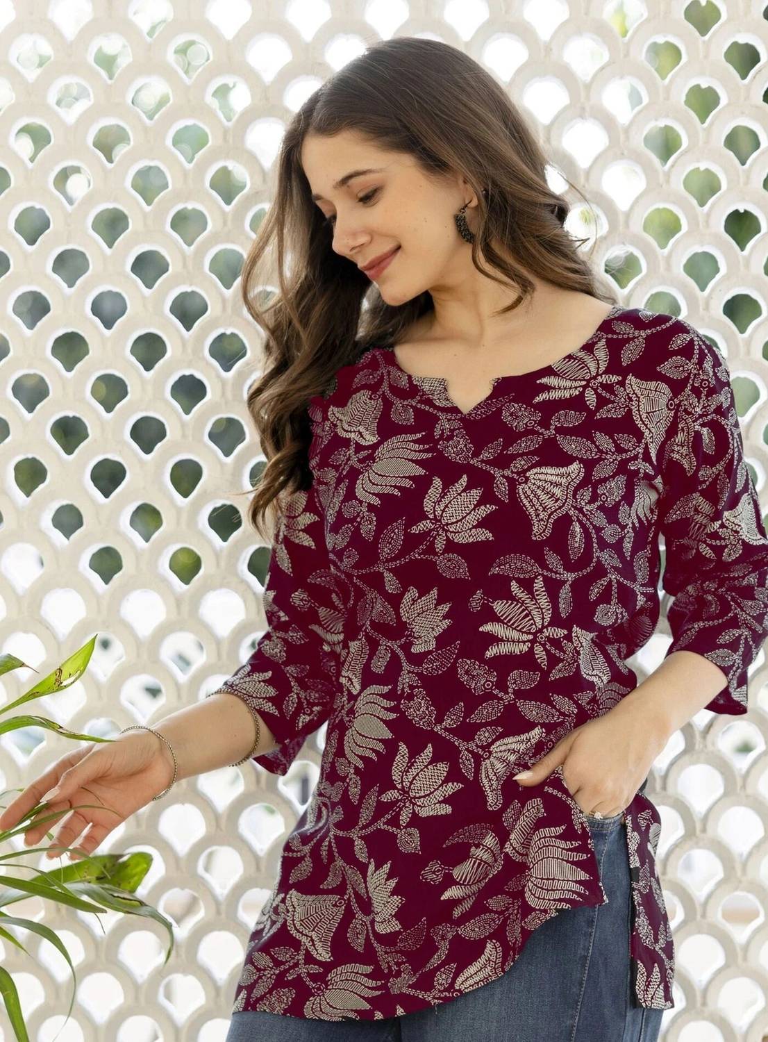 HYTEN Women Floral Print Viscose Rayon Straight Kurta (Maroon)