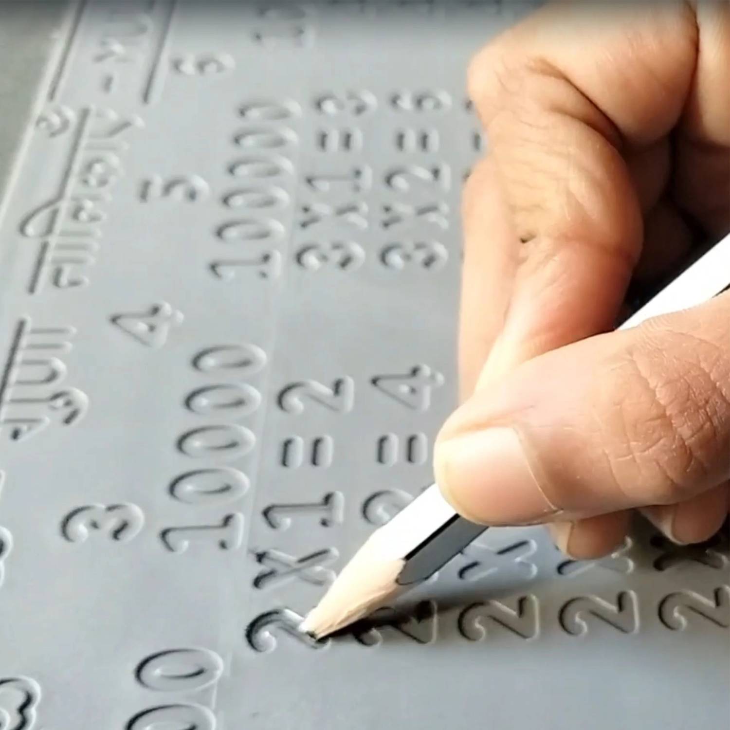 AKSHARABHYAS Multiplication Table 1 Slate with numbers in groves for Children to trace&learn