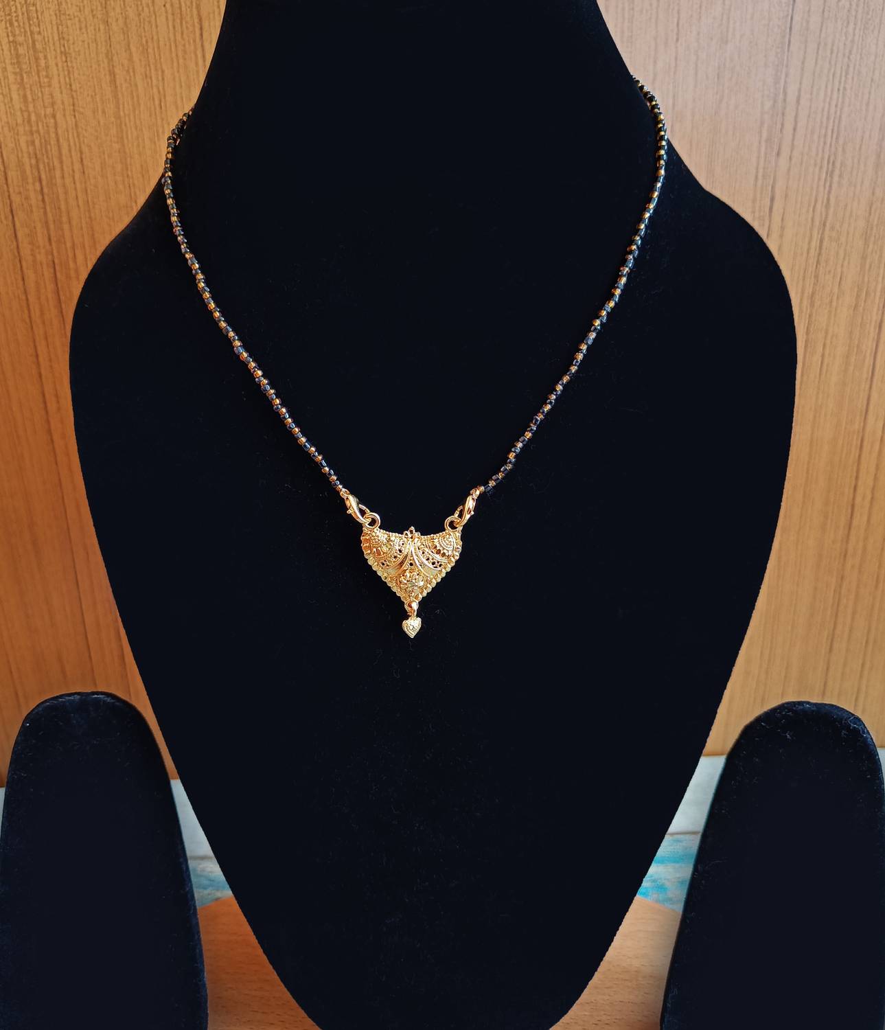 AmazingKarts Gold Plated Black Beaded Chain Pendant Traditional Mangalsutra for Women Alloy Mangalsutra