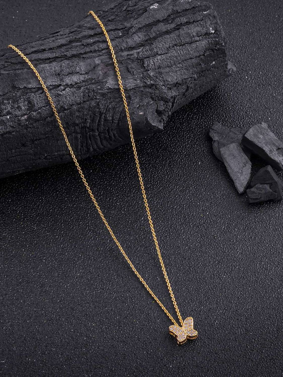 BRANDSOON Women's Gold Plated Traditional Design Short Chain and pendant set Gold-plated Plated Alloy Chain Set