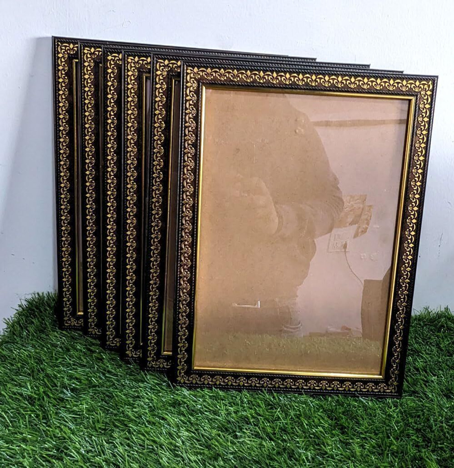 Image of Stuthi Arts Acrylic Wall Photo Frame