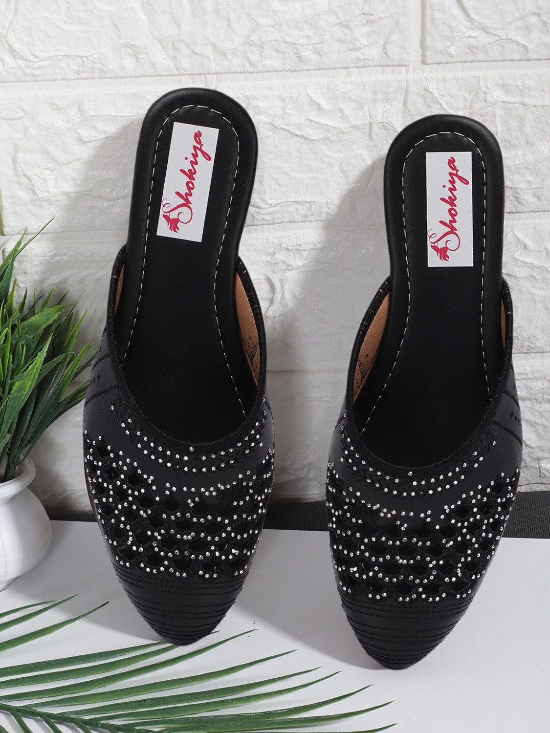 Image of SHOKIYA Women Black Flats