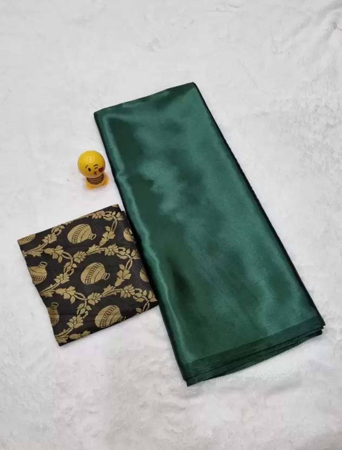 Shrilaxmisari Solid/Plain Bollywood Satin Saree