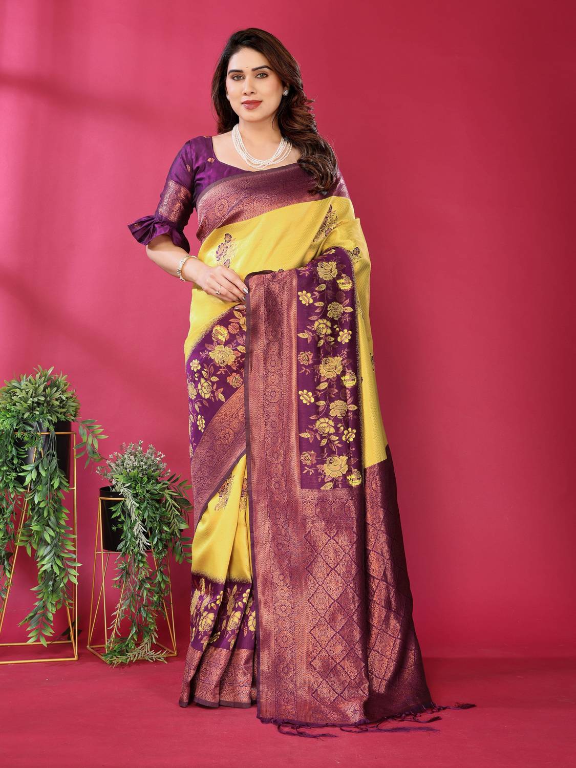 AVANTIKA FASHION Woven Kanjivaram Pure Silk, Art Silk Saree