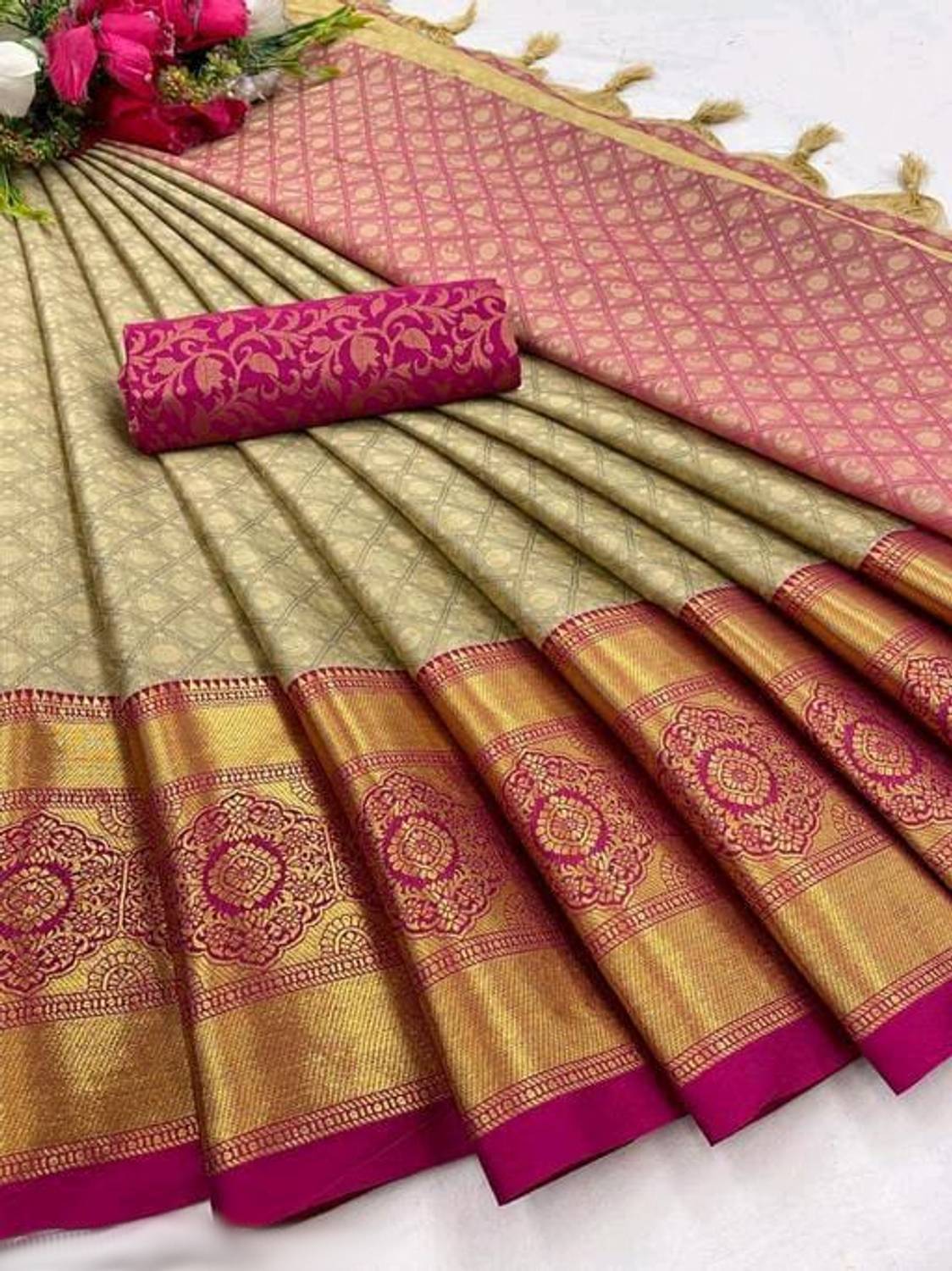 KanjiQueen Woven Kanjivaram Silk Blend, Cotton Silk Saree (Beige,