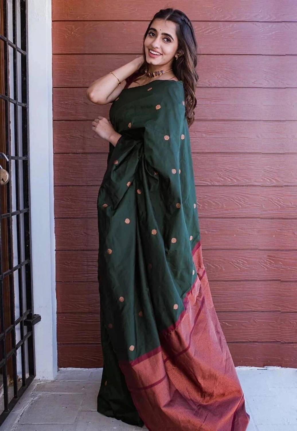 Avantika Fashion Kanjivaram Silk Saree - Image 5