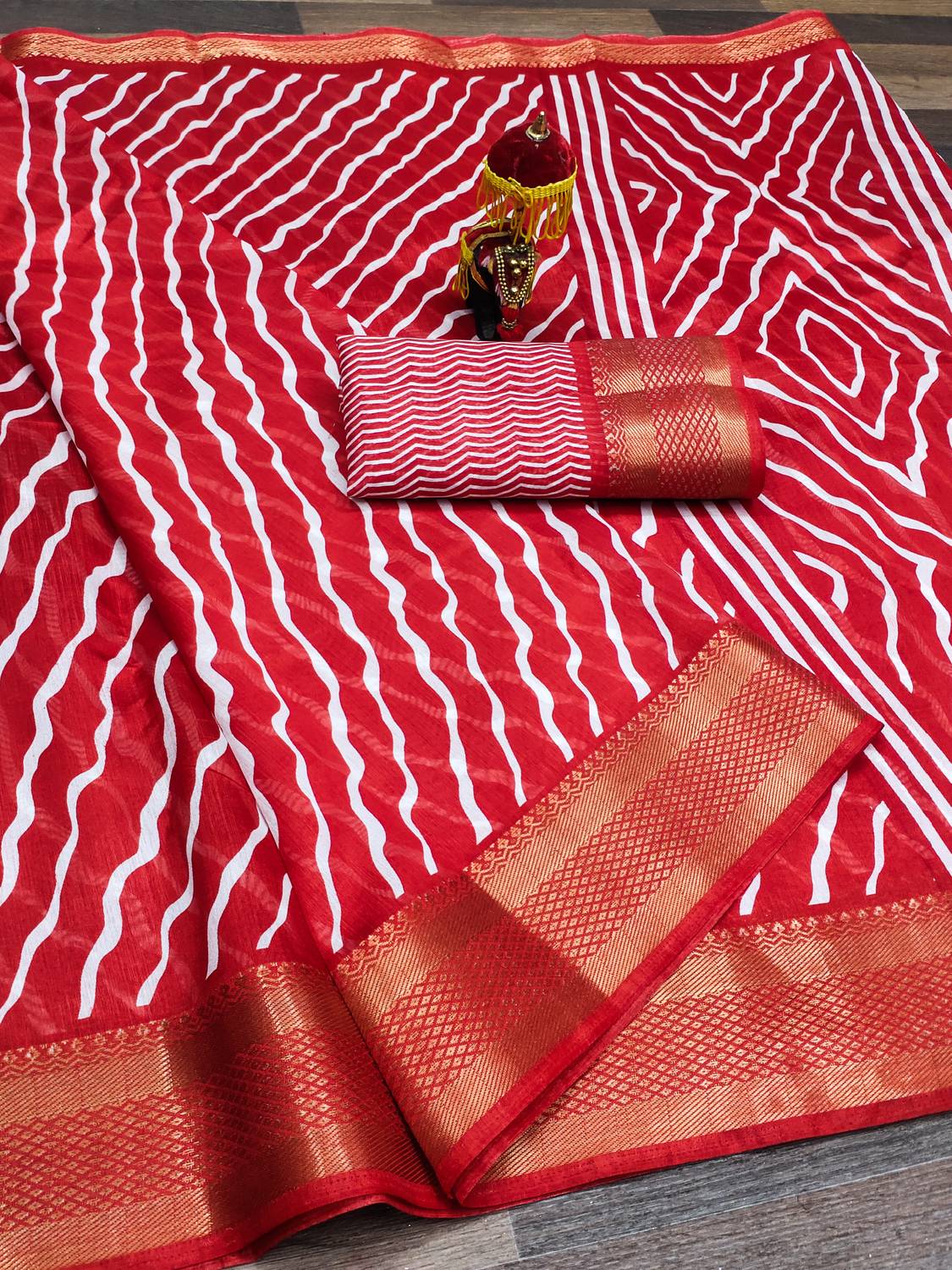 Bandhanivilla Printed Bollywood Cotton Blend Saree