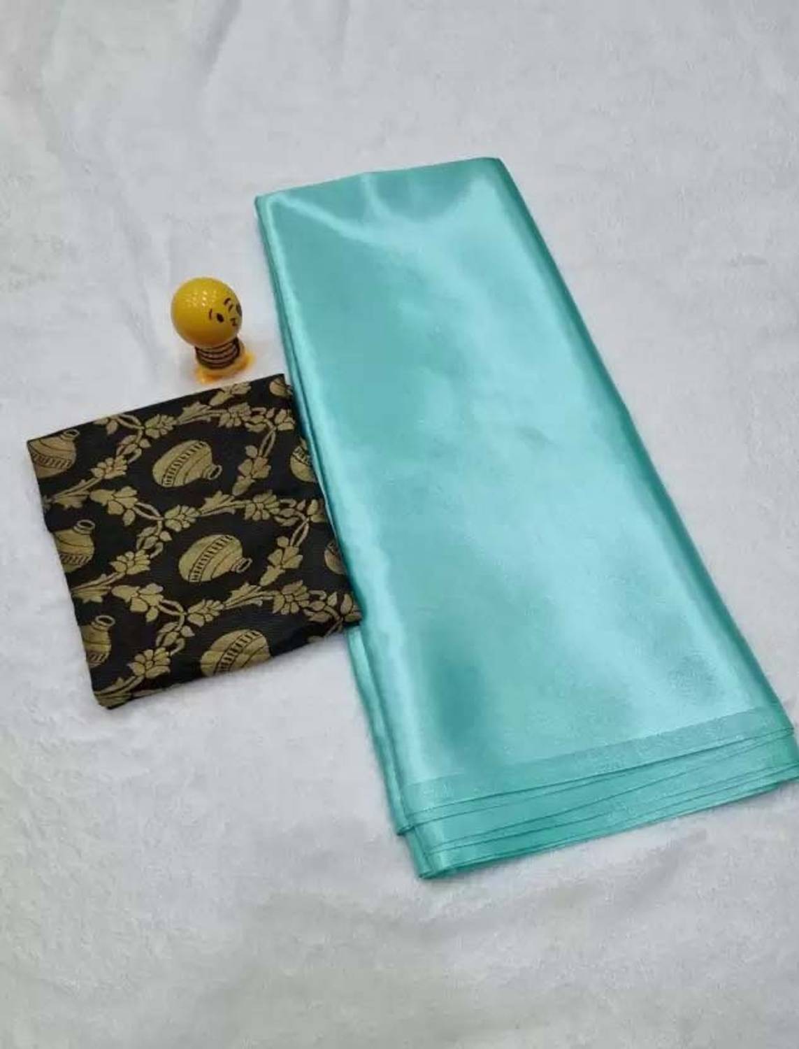 Shrilaxmisari Solid/Plain Bollywood Satin Saree