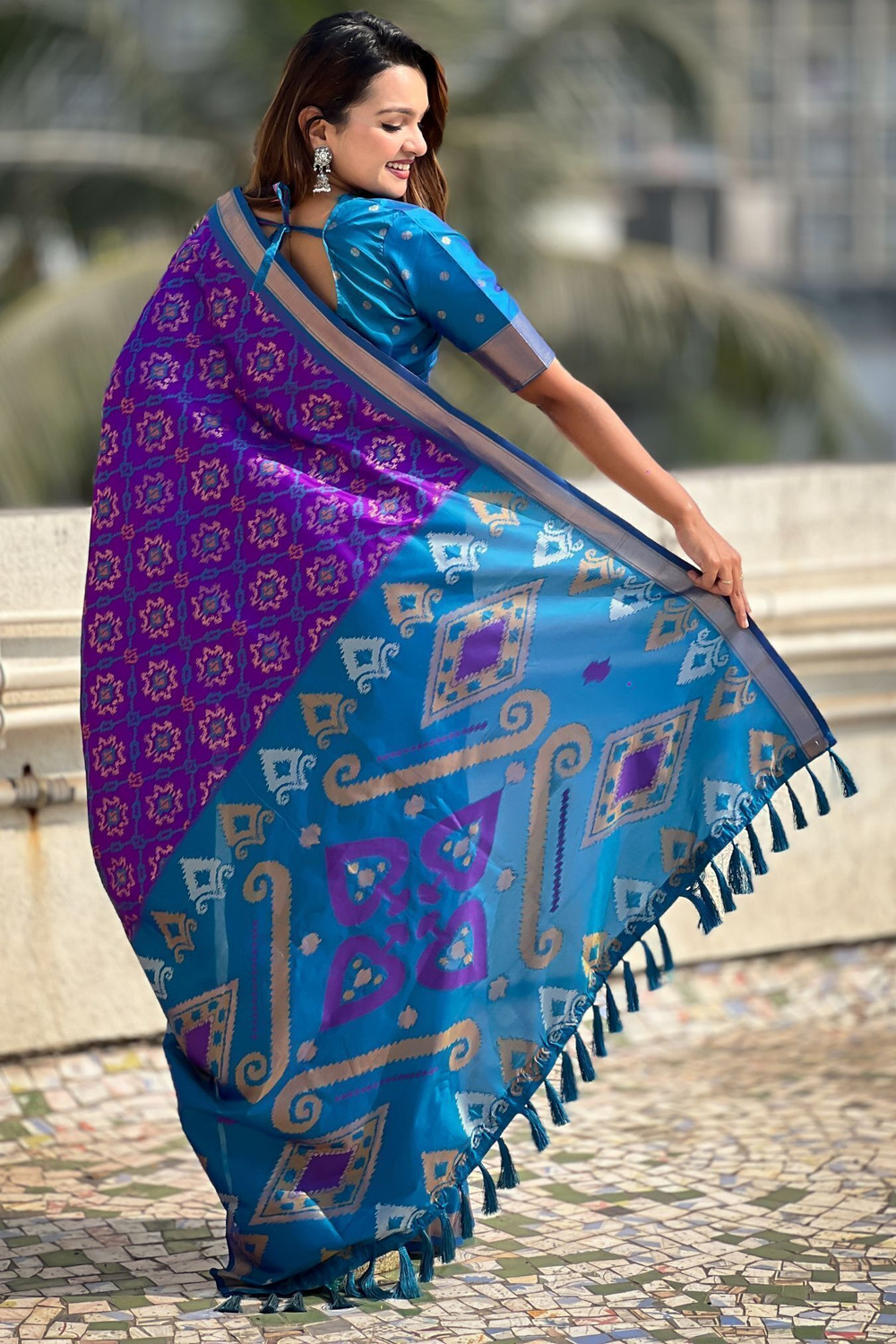 Image of ROOP LAVANYA Woven Patola Cotton Silk, Jacquard Saree