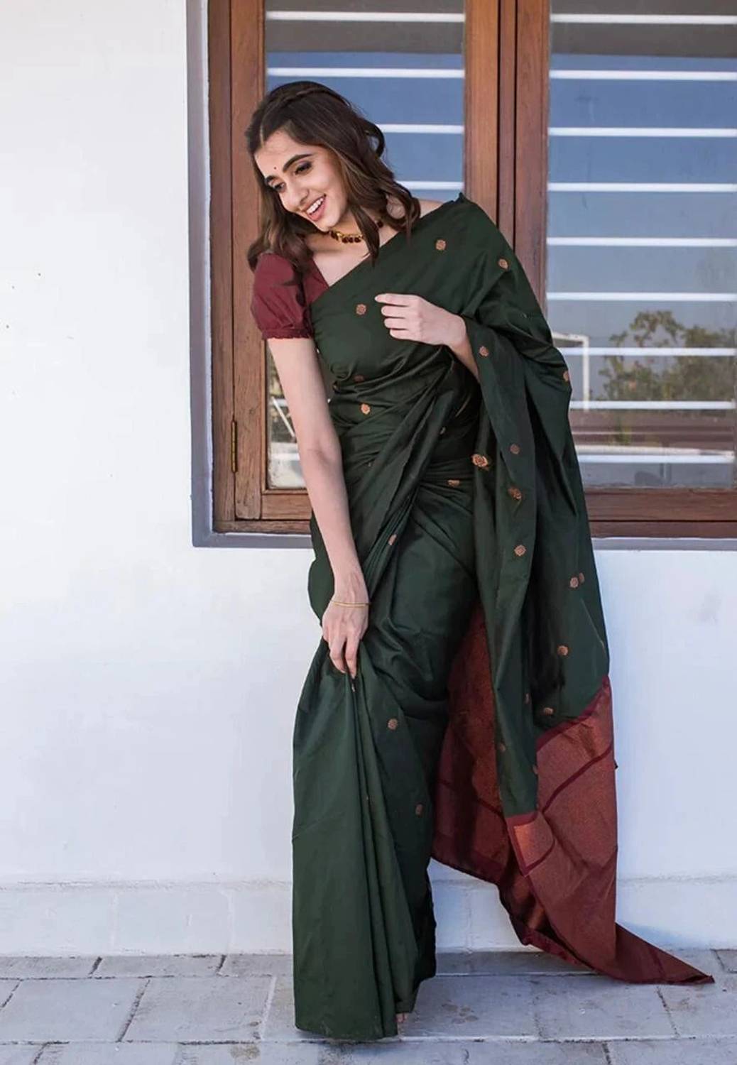 Avantika Fashion Kanjivaram Silk Saree - Image 4