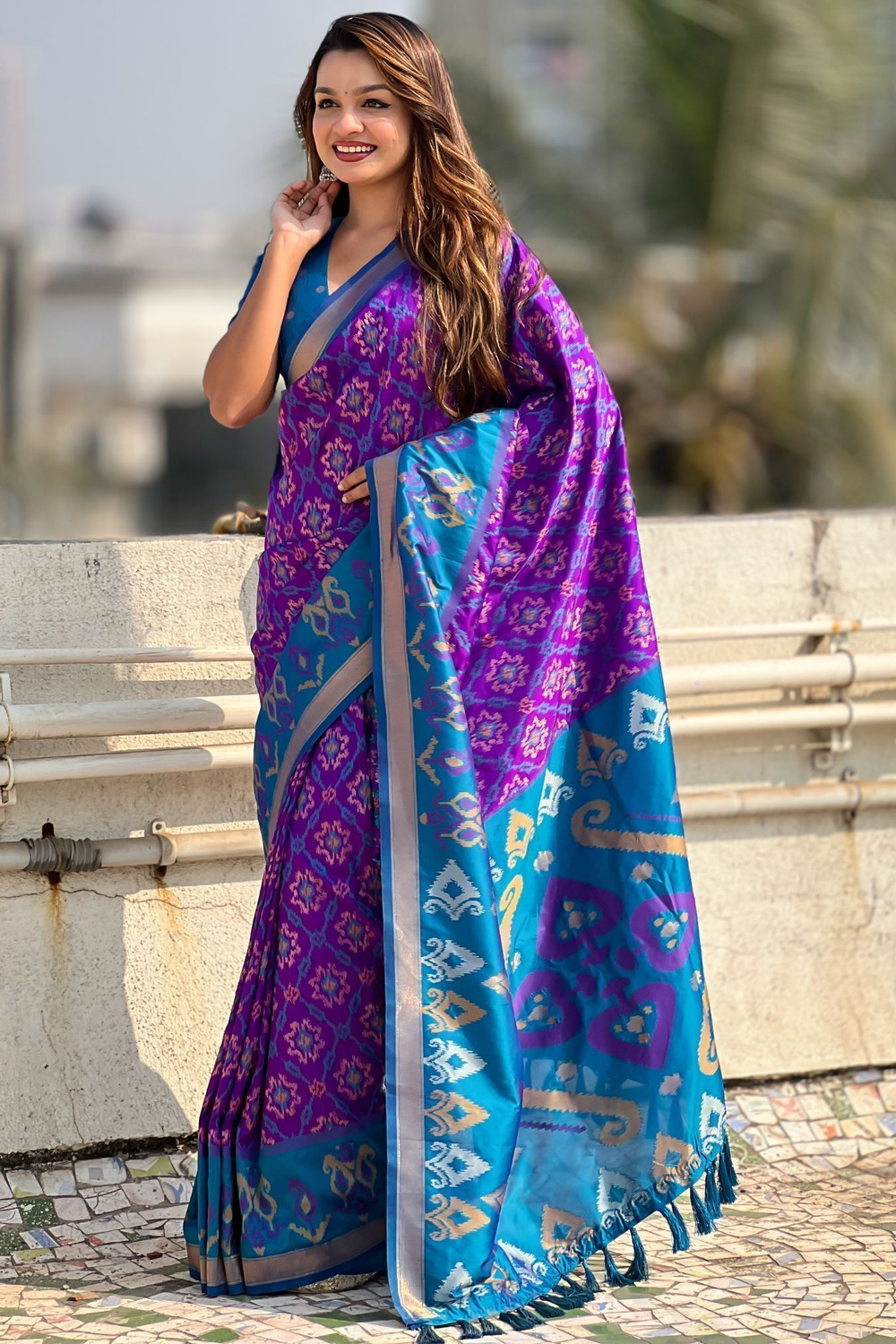 Image of ROOP LAVANYA Woven Patola Cotton Silk, Jacquard Saree