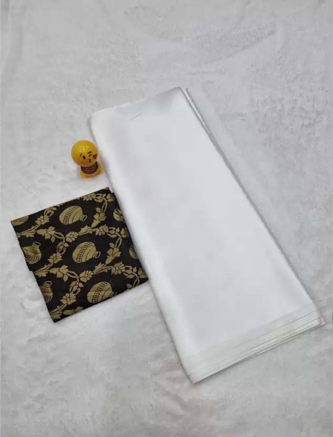 Shrilaxmisari Solid/Plain Bollywood Satin Saree