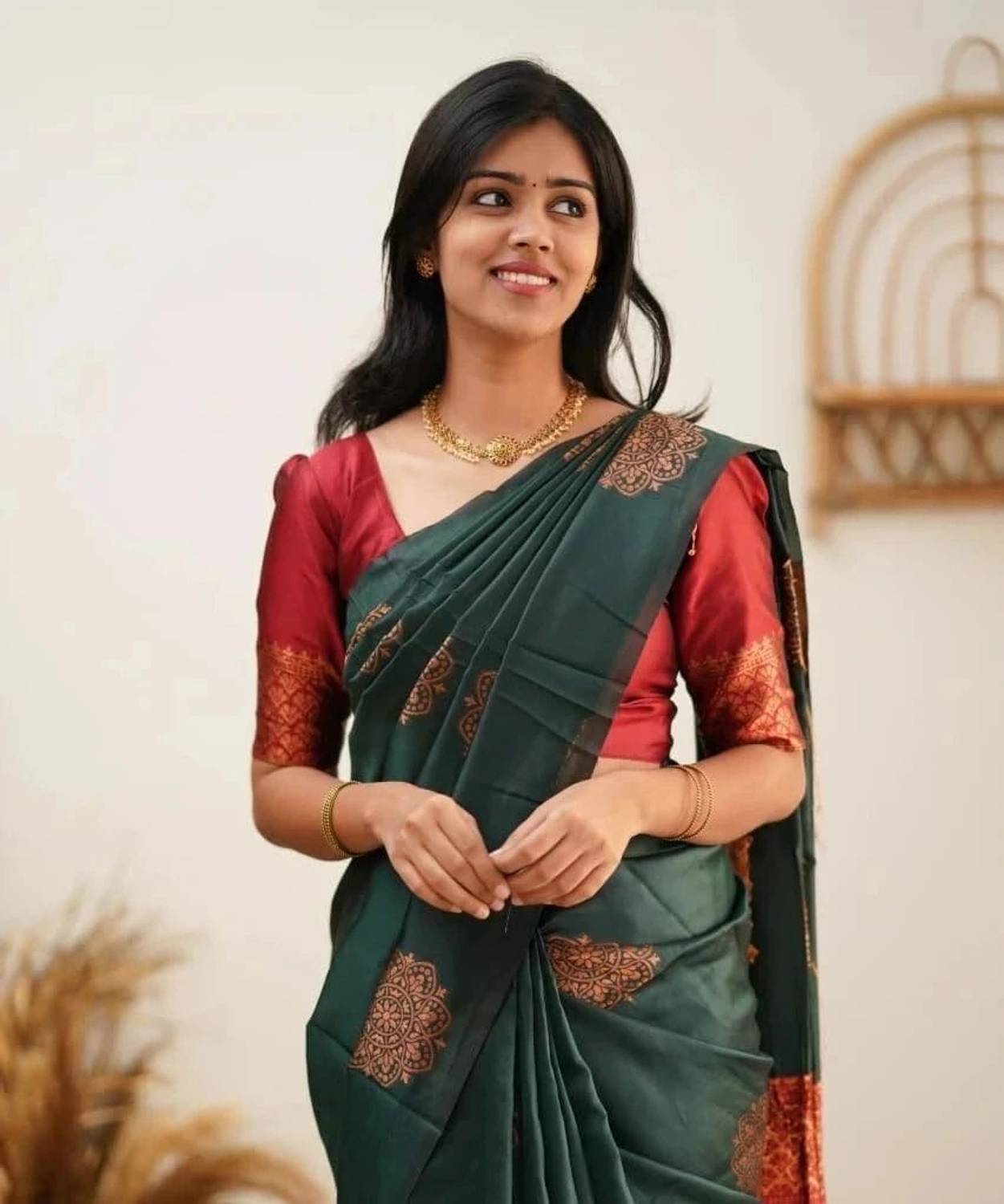 AVANTIKA FASHION Woven Kanjivaram Pure Silk, Art Silk Saree (Gree
