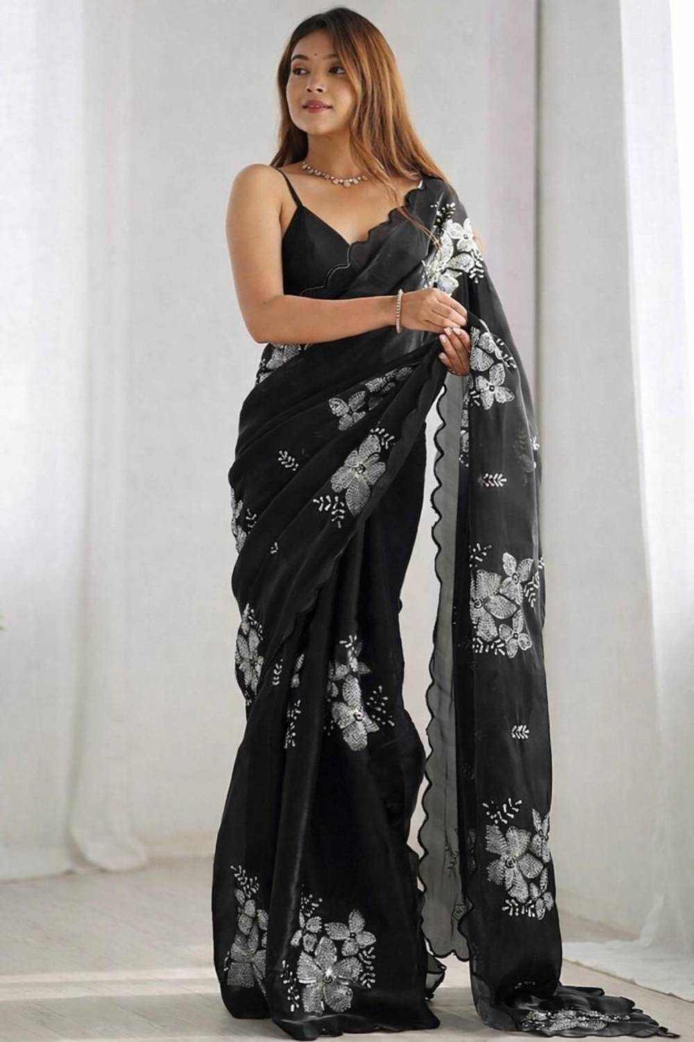 HouseOfCommon Floral Print Art Silk Saree (Black) - Image 5