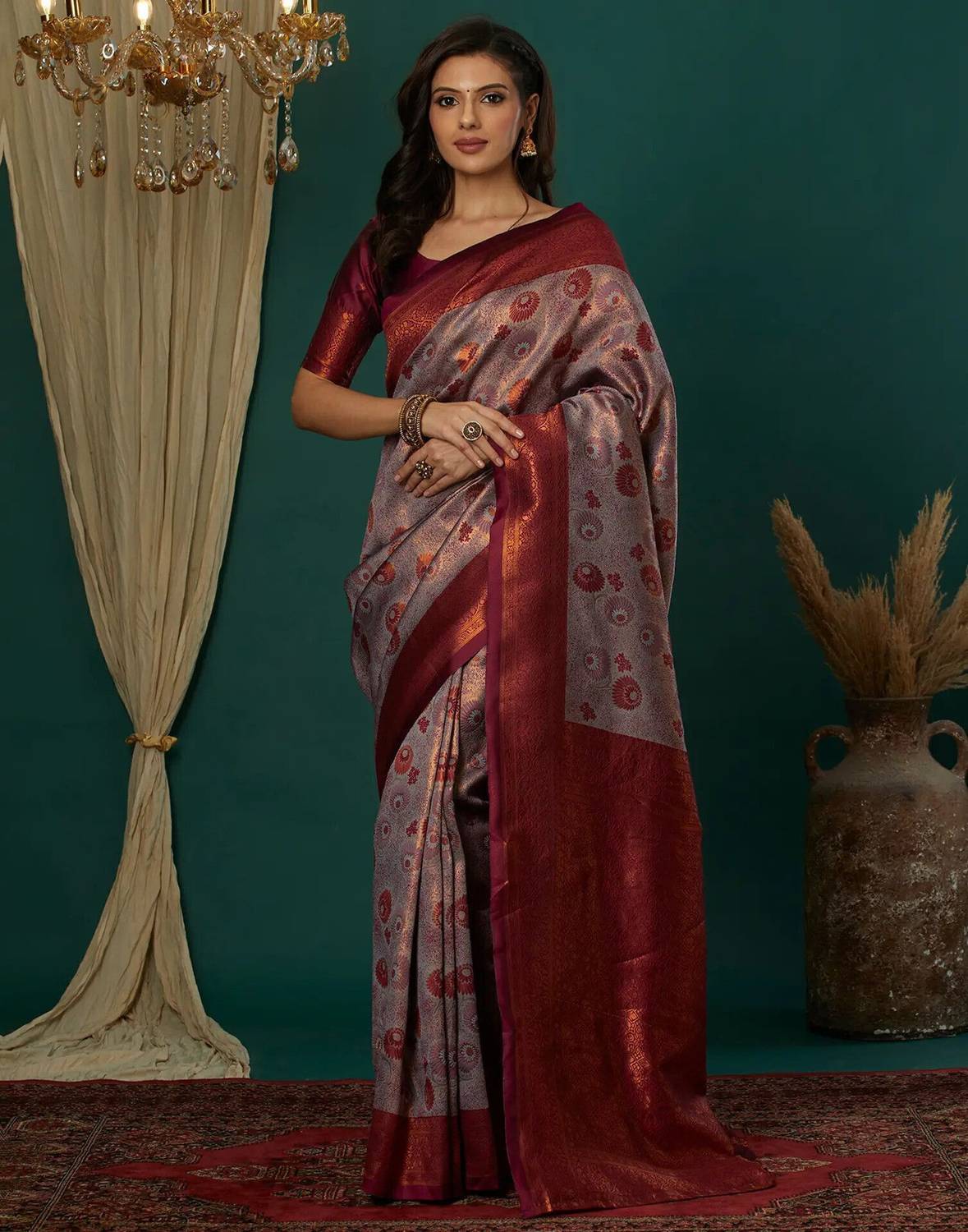 AVANTIKA FASHION Woven Banarasi Pure Silk, Art Silk Saree