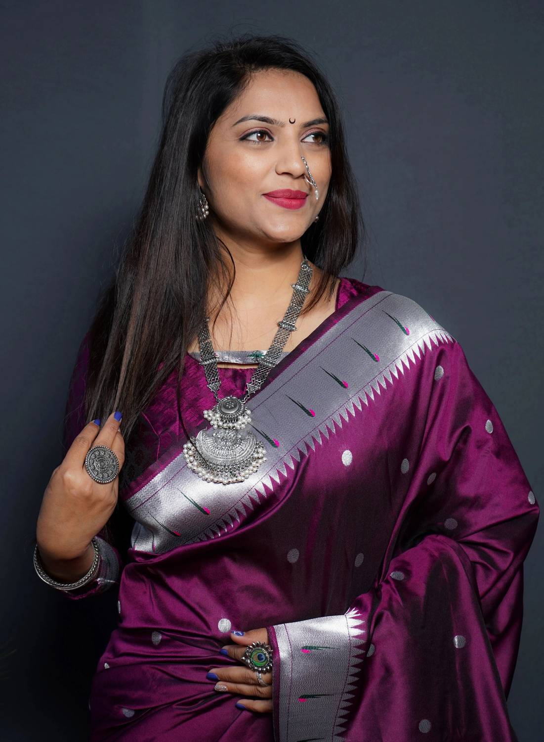 AVANTIKA FASHION Woven Kanjivaram Pure Silk, Art Silk Saree (Purp