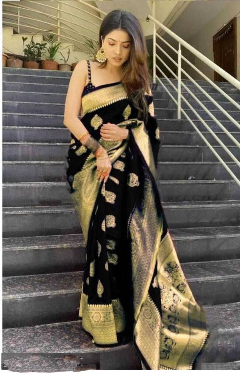 Aformi Woven Banarasi Art Silk Saree