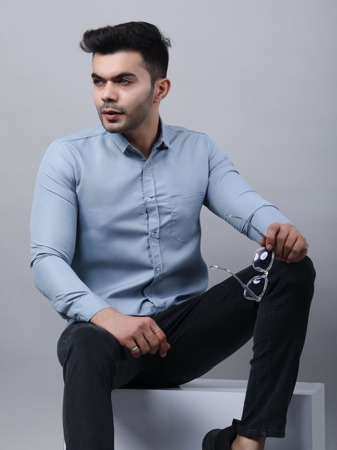 Image of GLeo Men Solid Casual Light Blue Shirt