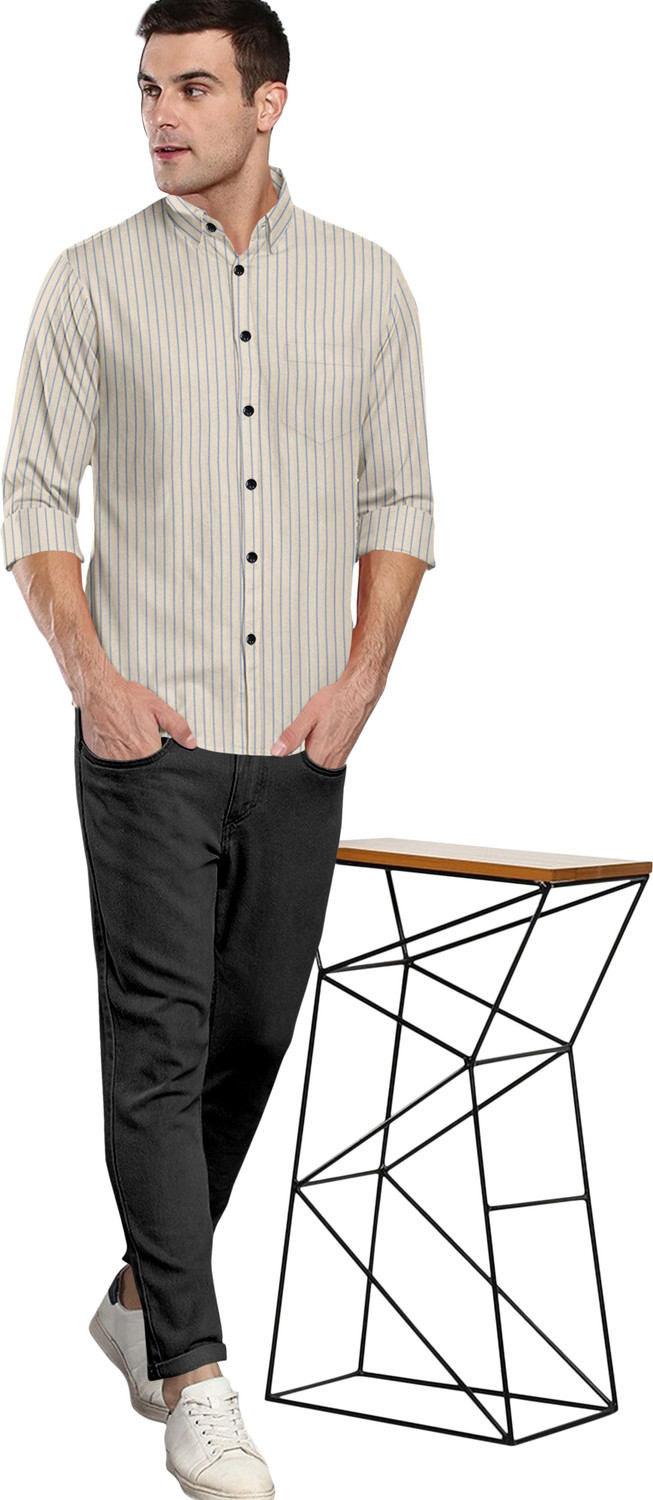 Image of TREND SHIVINT Men Solid Casual White Shirt
