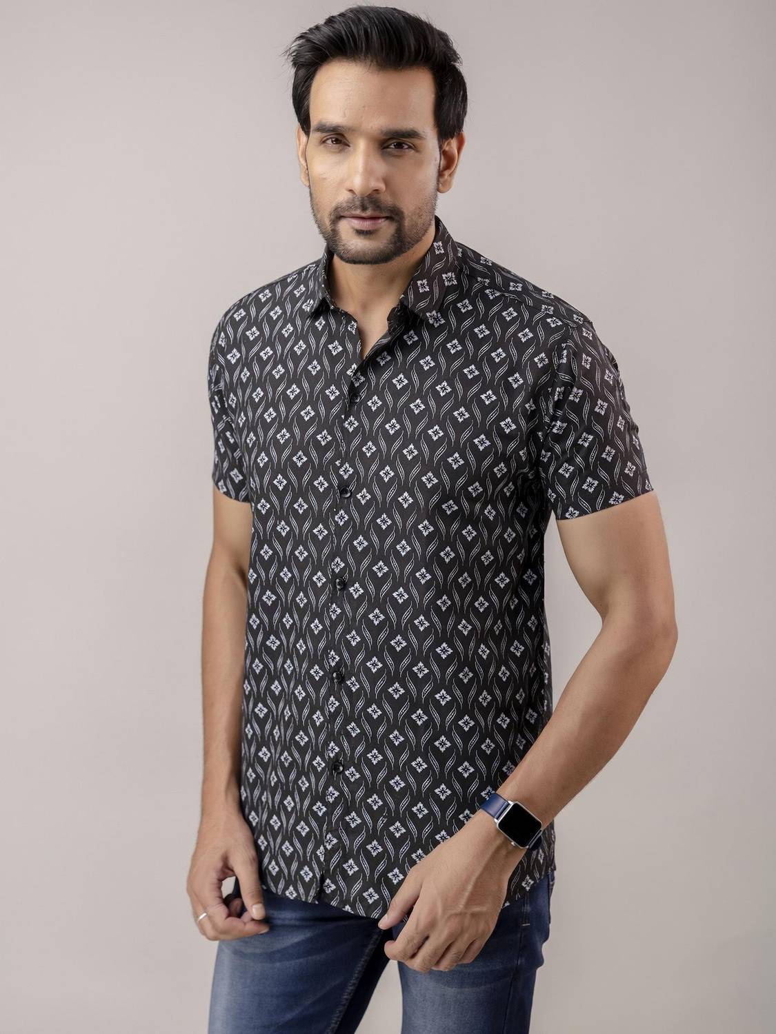 AuzaSho Collection Men Regular Fit Printed Spread Collar Casual Shirt
