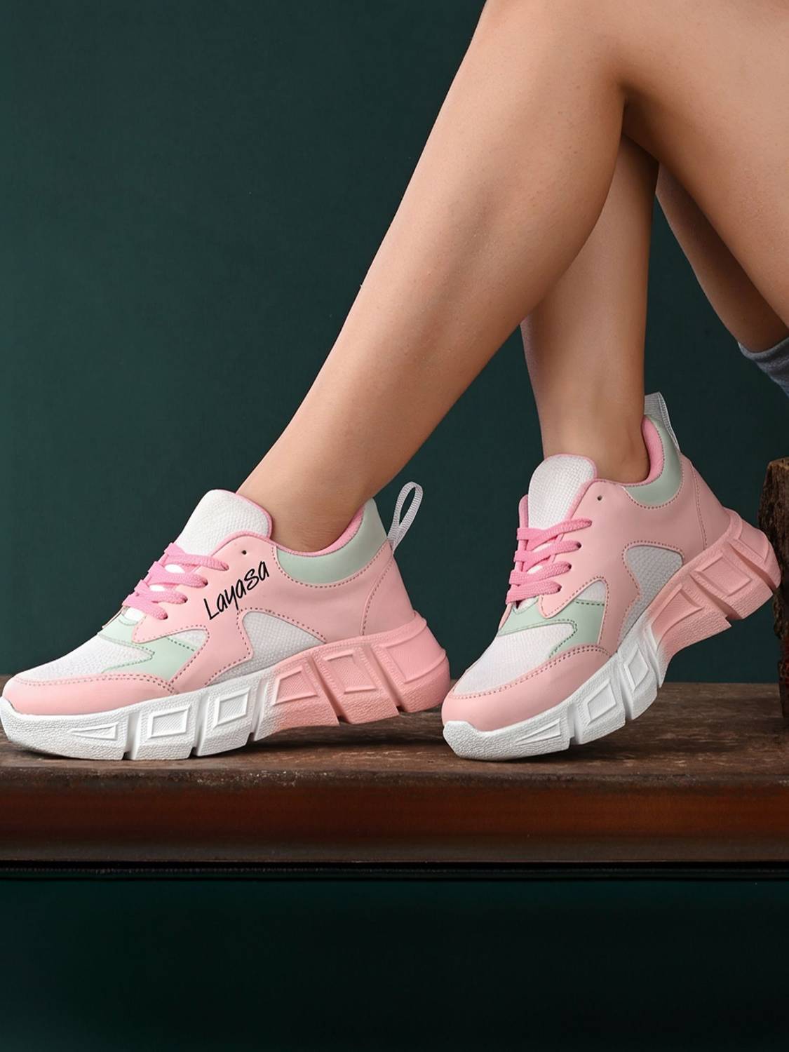 Layasa Colorblock Flat Sneakers with Ultra Soft Cushion Lace-Up A