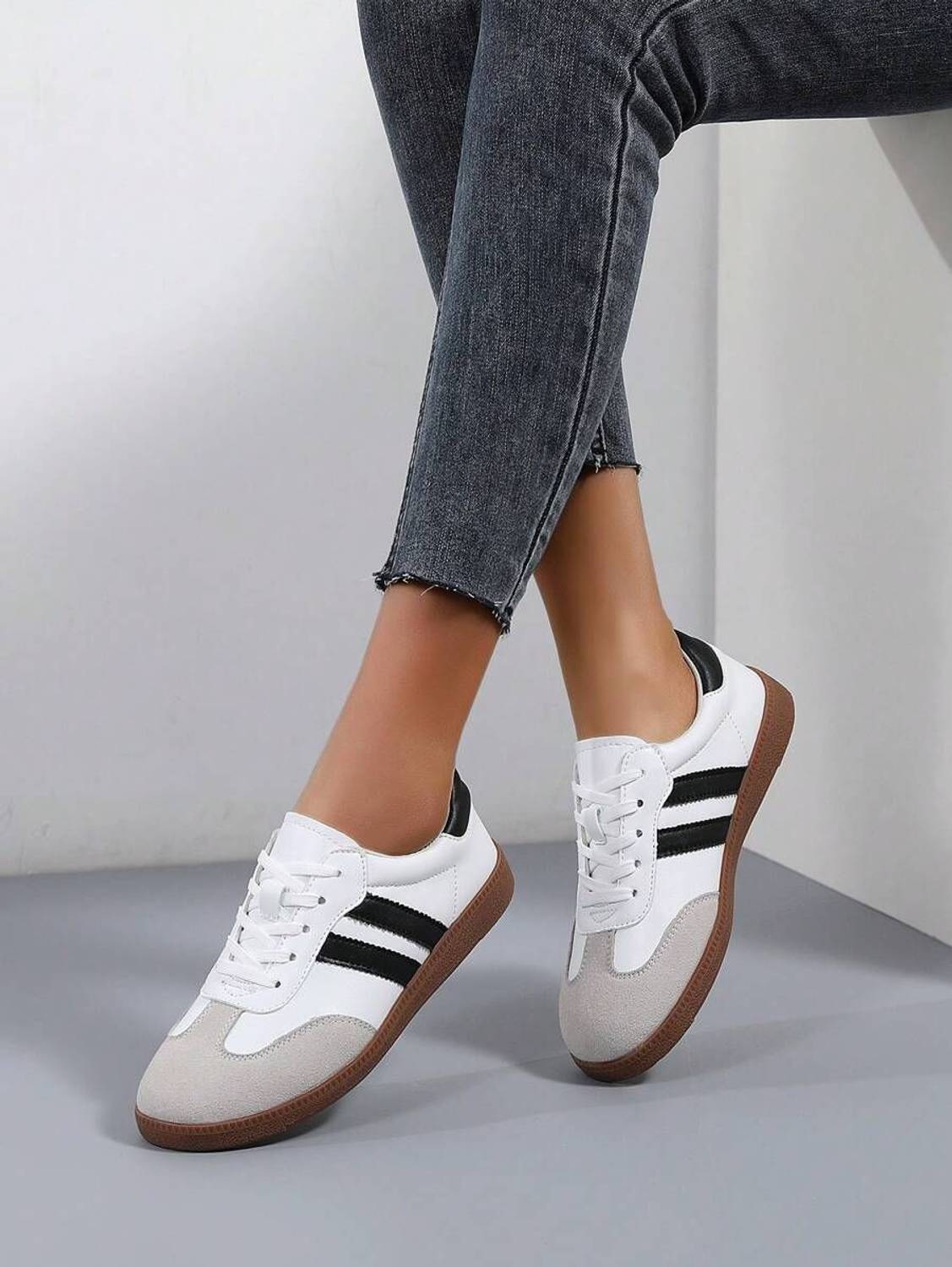 Layasa Colorblock Flat Sneakers - Image 1