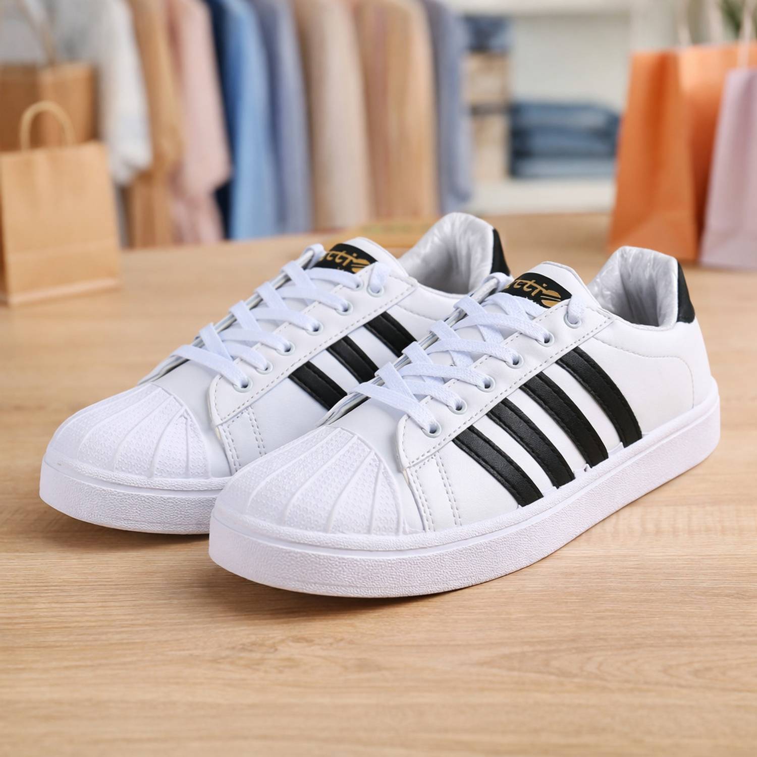 Action Men's Sneakers - Image 1