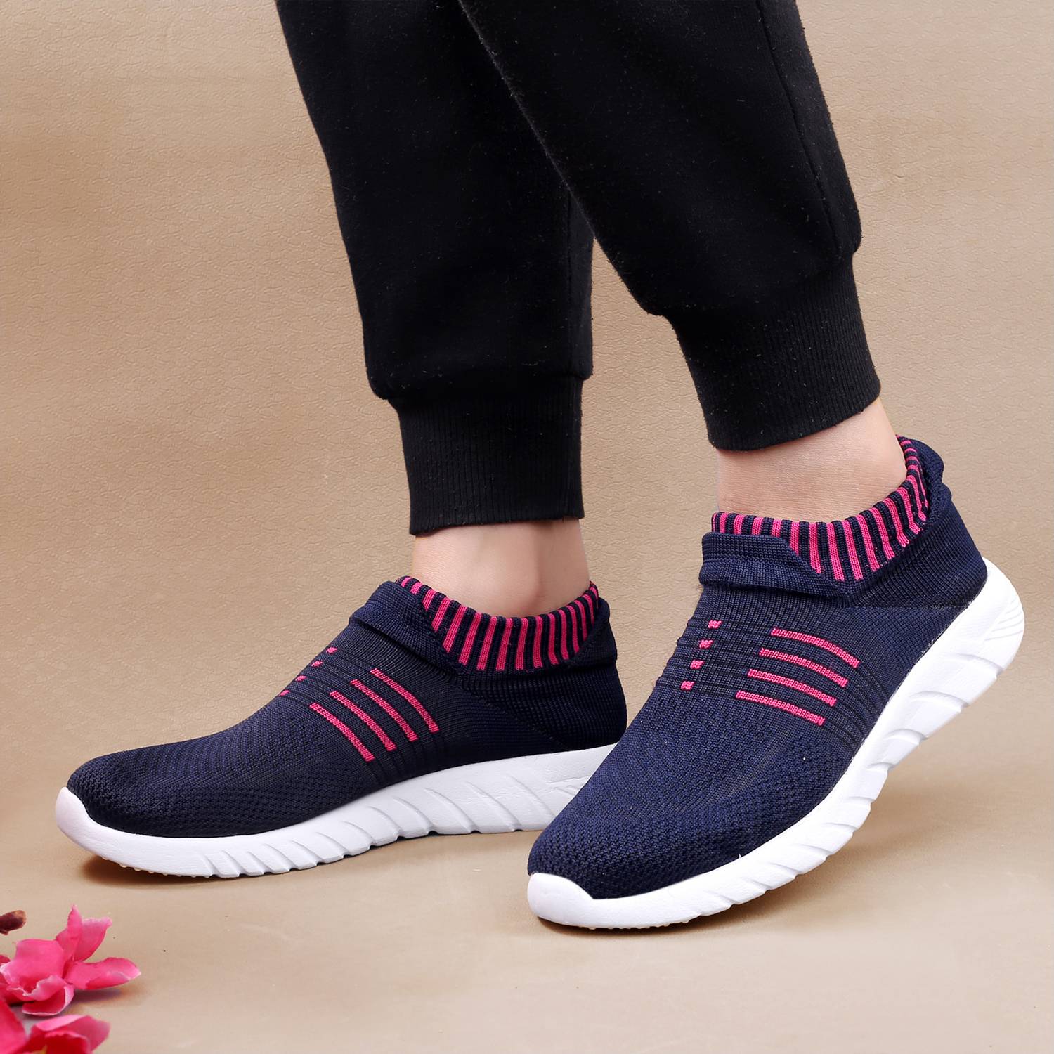 Blackyard Walking Shoes For Women