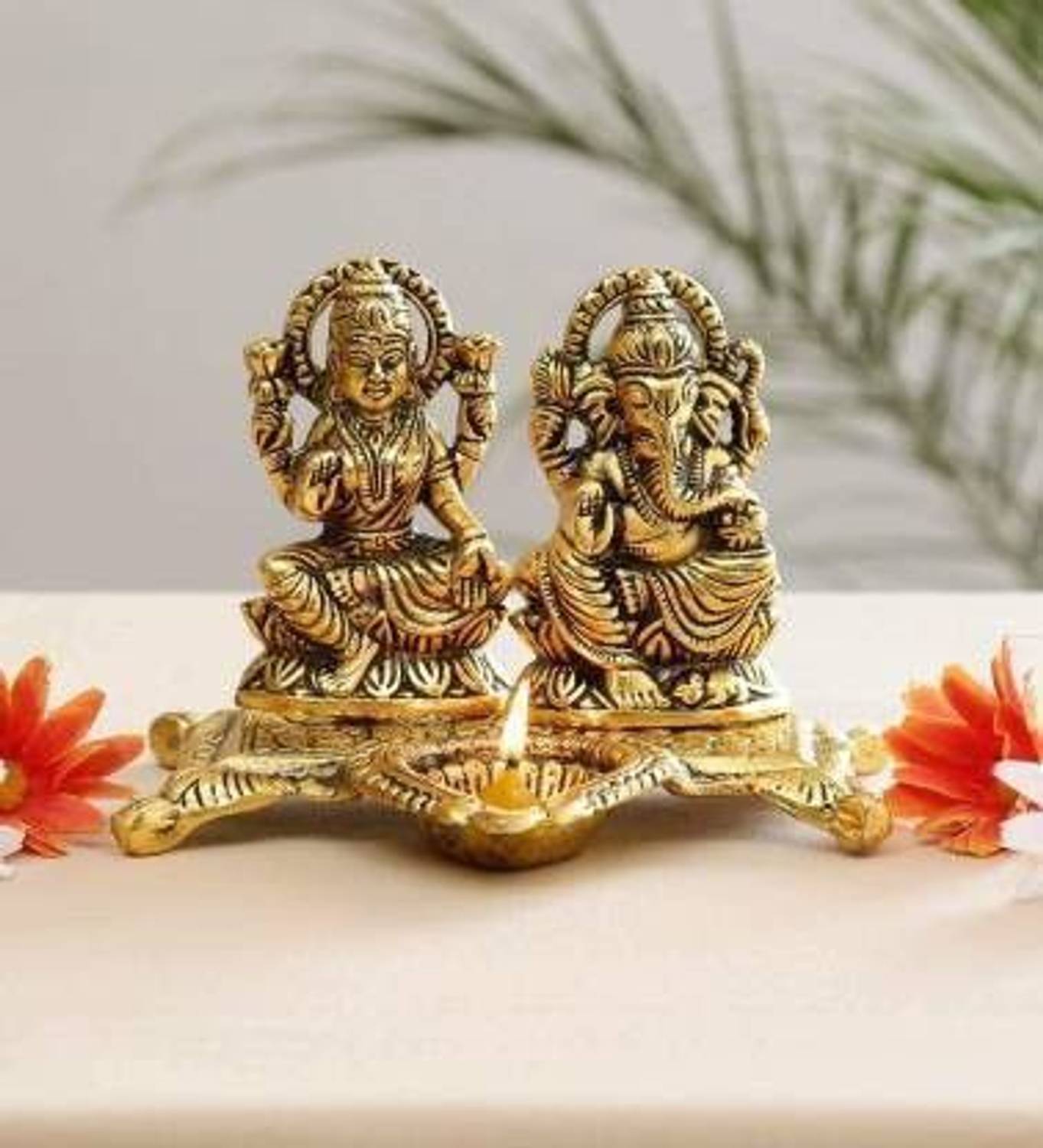 AgTrendz Metal Laxmi Ganesha Statue Unique and one of a Kind Rare handicrafted Idol for Pooja Room & Decor Your Home, Office,Gift Your Relatives on Diwali,Wedding. Decorative Showpiece - 14 cm (Metal, Gold) Decorative Showpiece - 11 cm