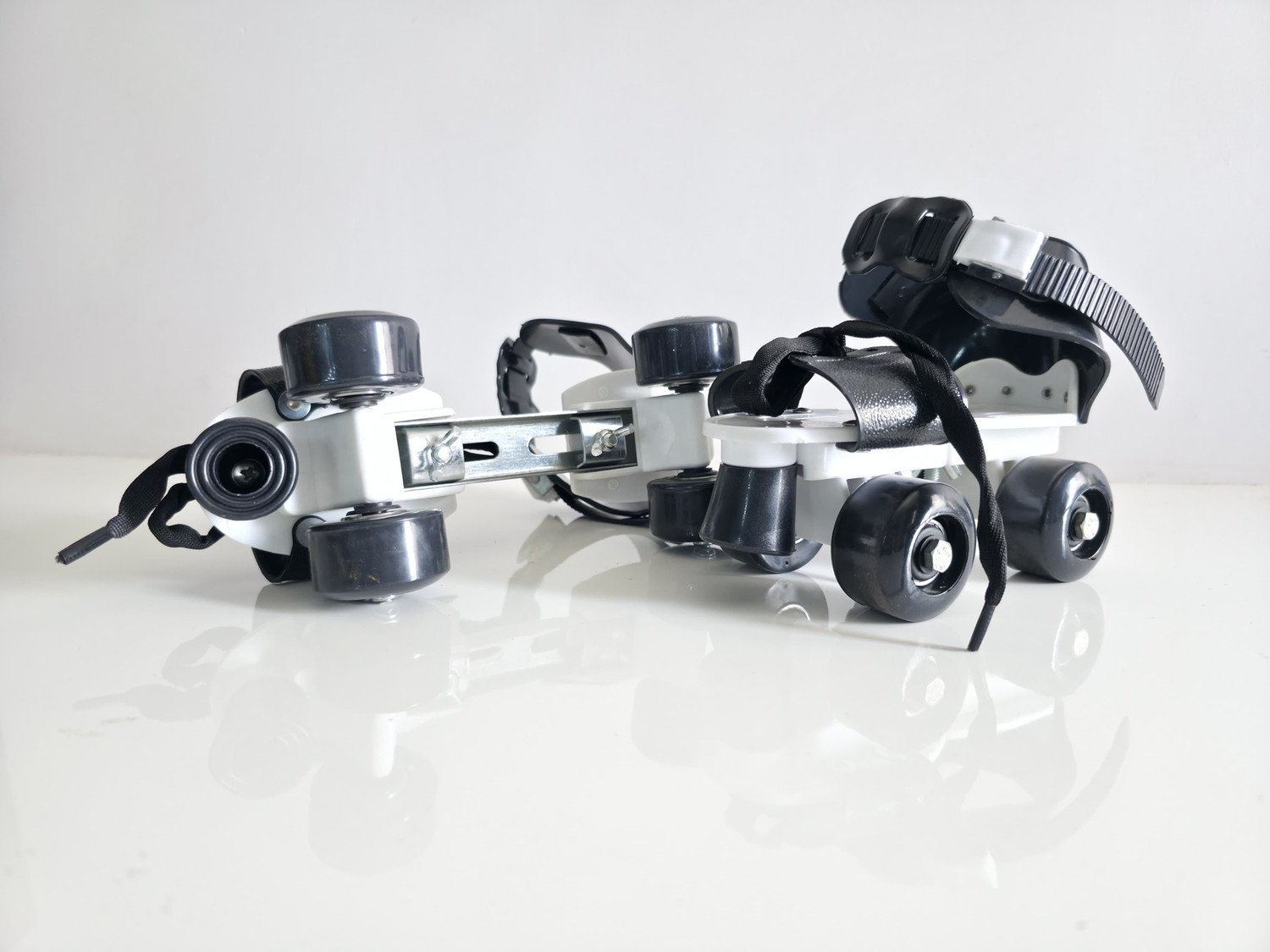 Image of P & V Creations Quad Roller Skates Quad Roller Kids Size 5 UK - 12 UK