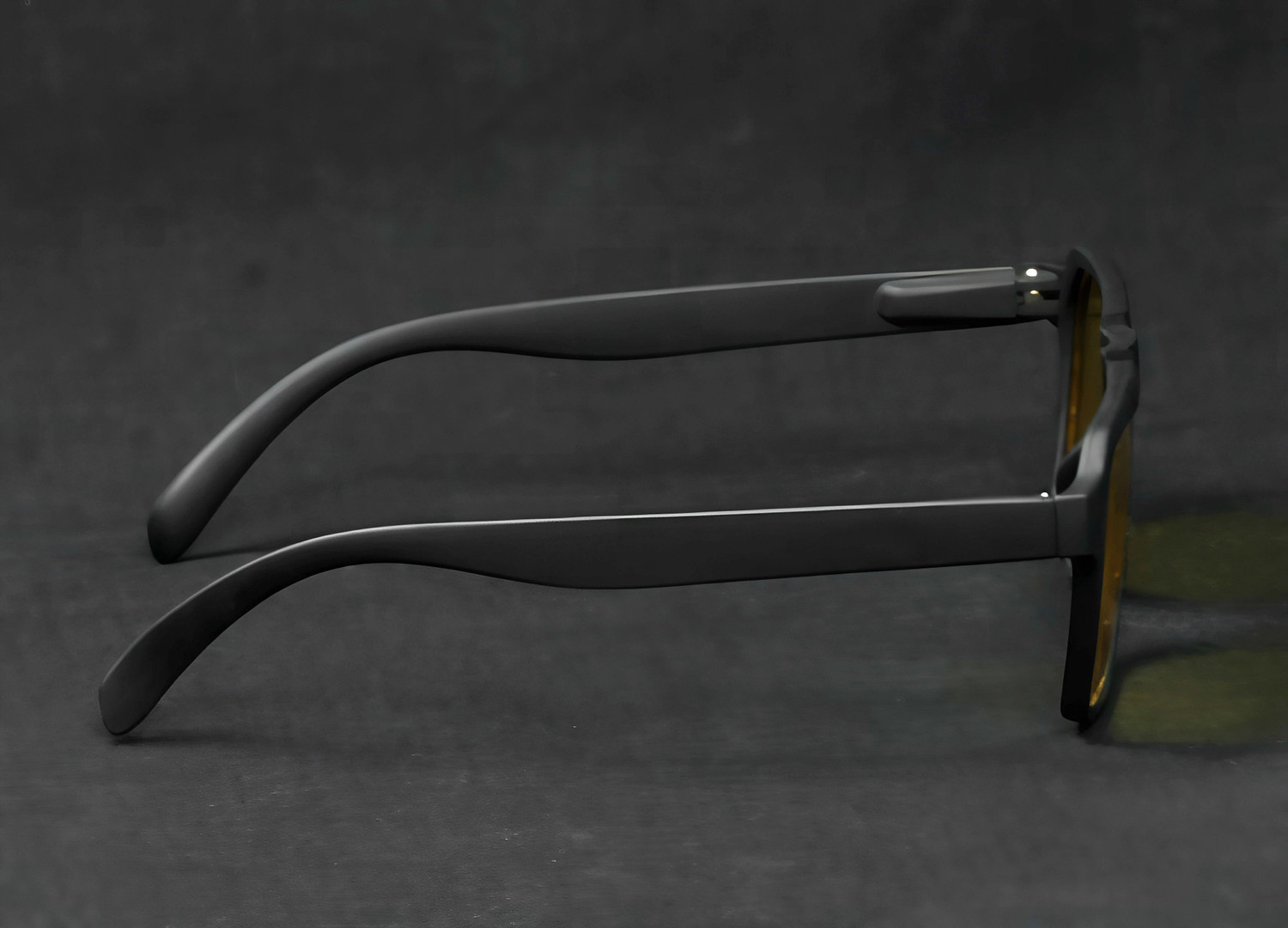 Image of Anemone Retro Square Sunglasses