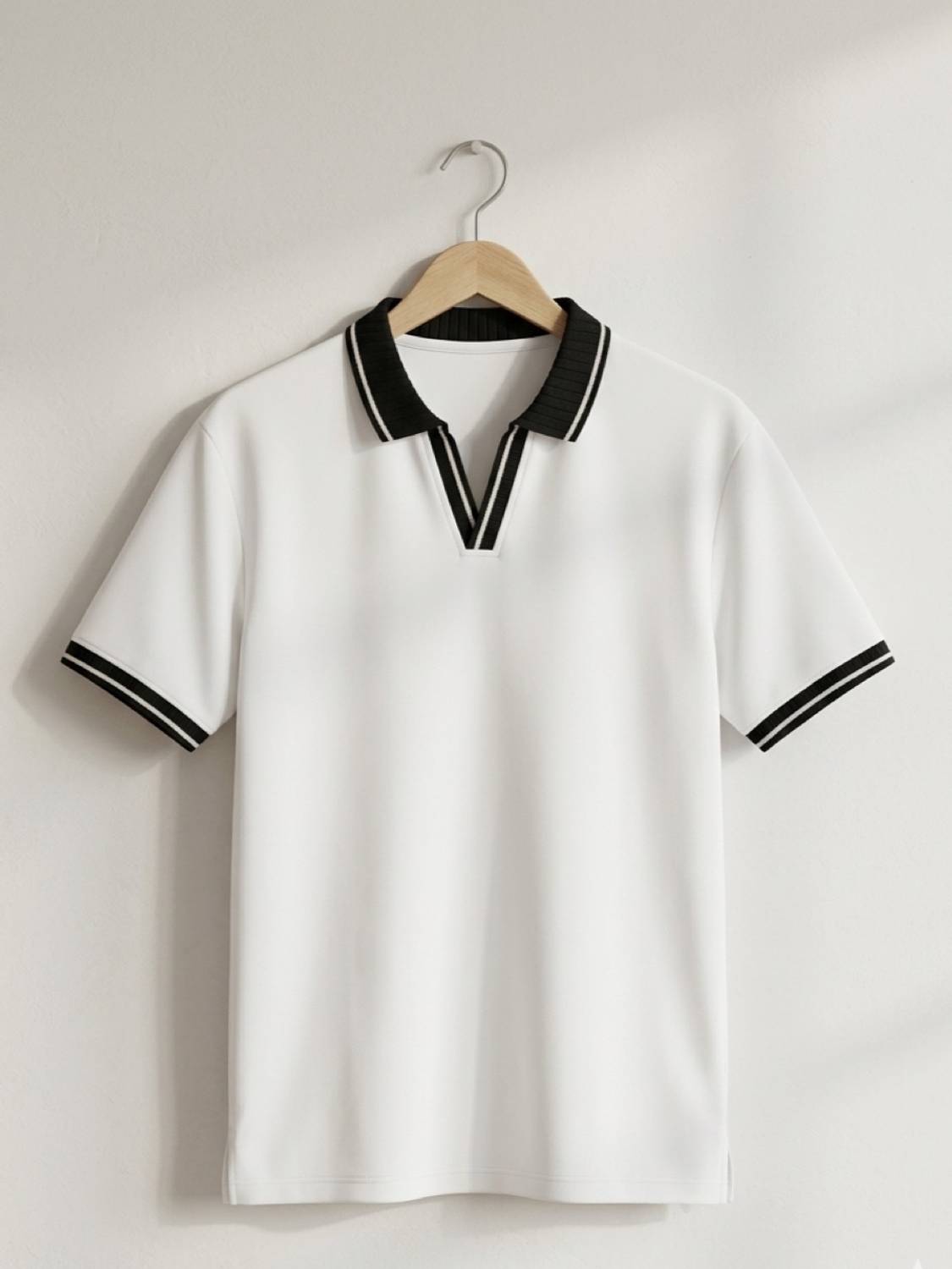 METRONAUT Colorblock Men Polo Neck White T-Shirt